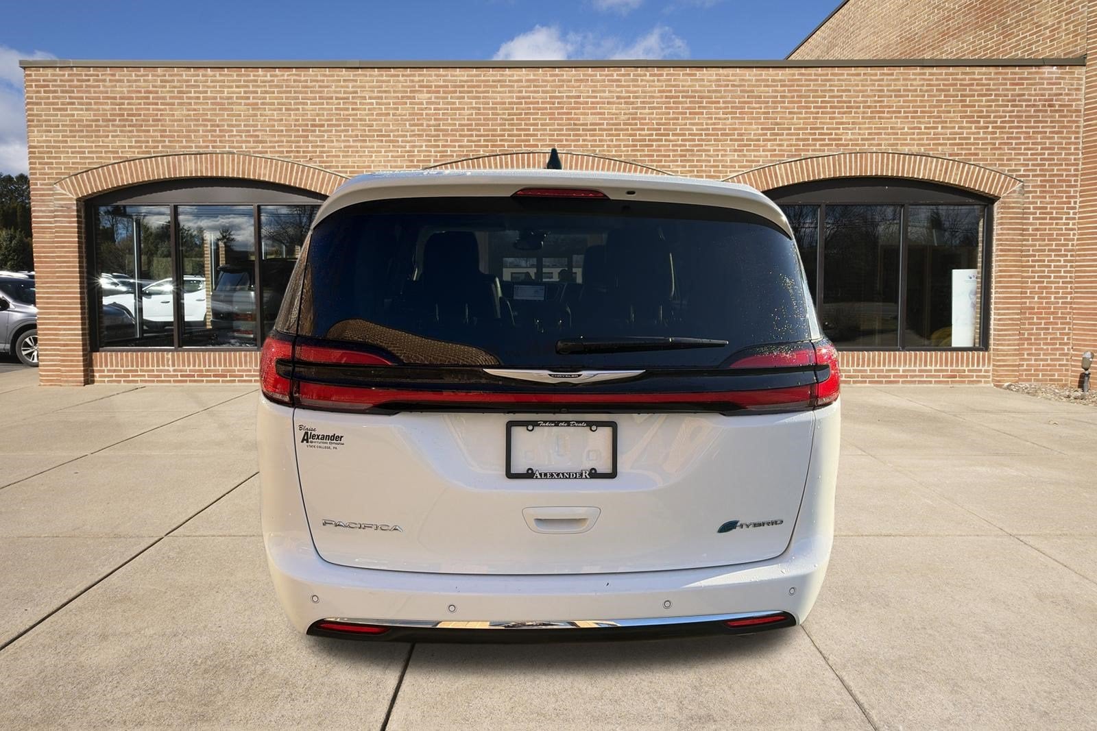 2024 Chrysler Pacifica Hybrid Select