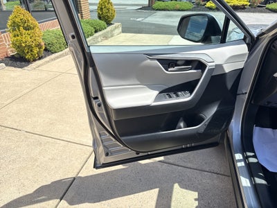 2019 Toyota RAV4 Hybrid XLE