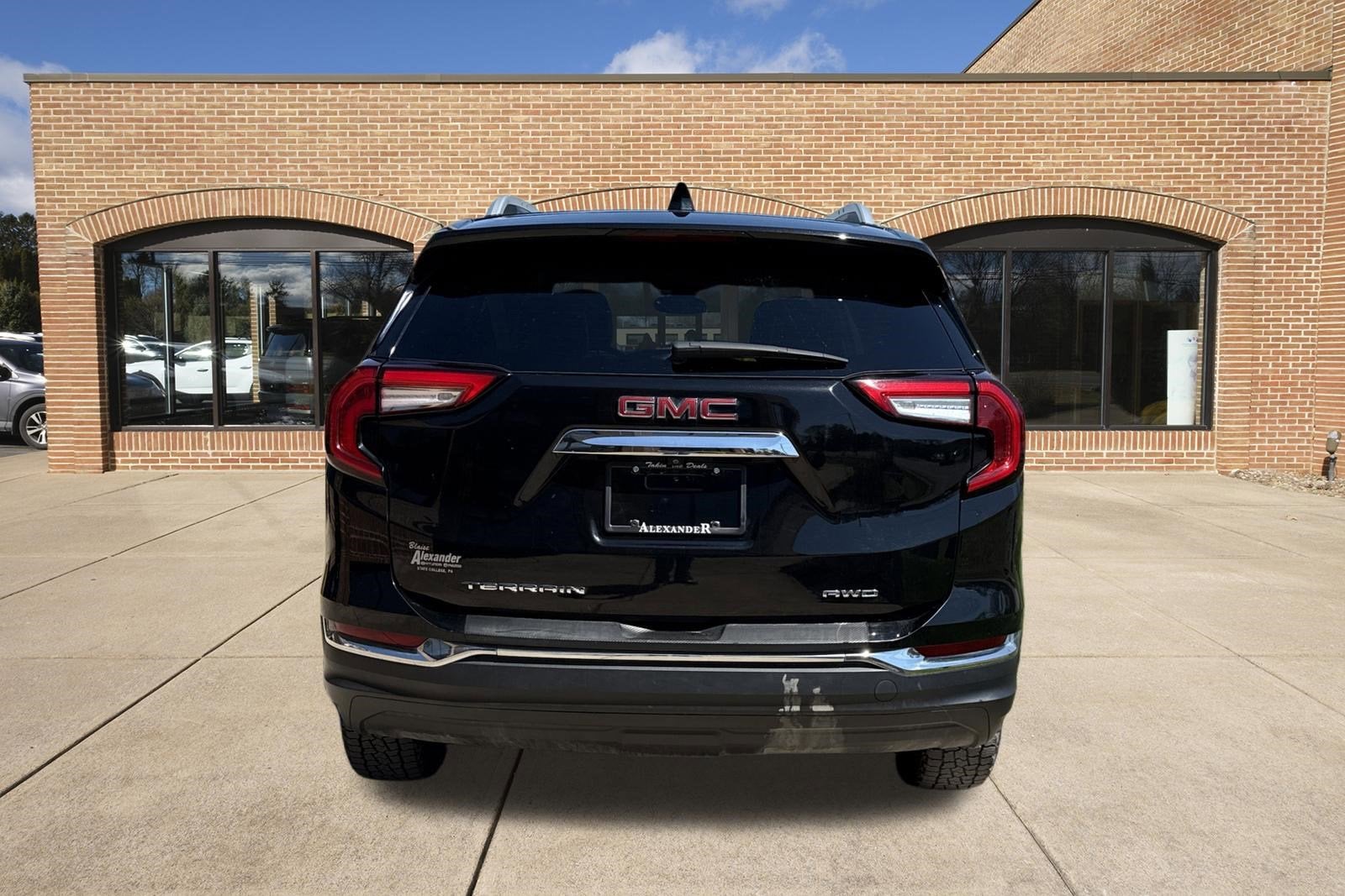 2024 GMC Terrain SLT