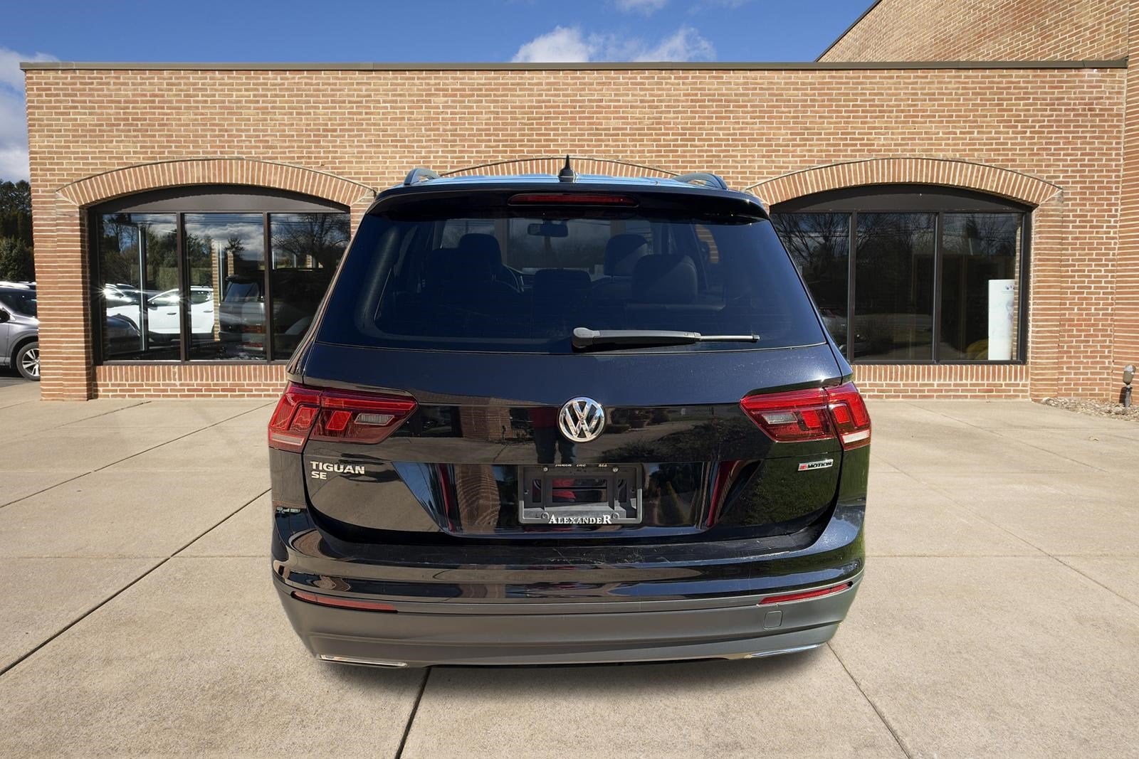 2019 Volkswagen Tiguan SE