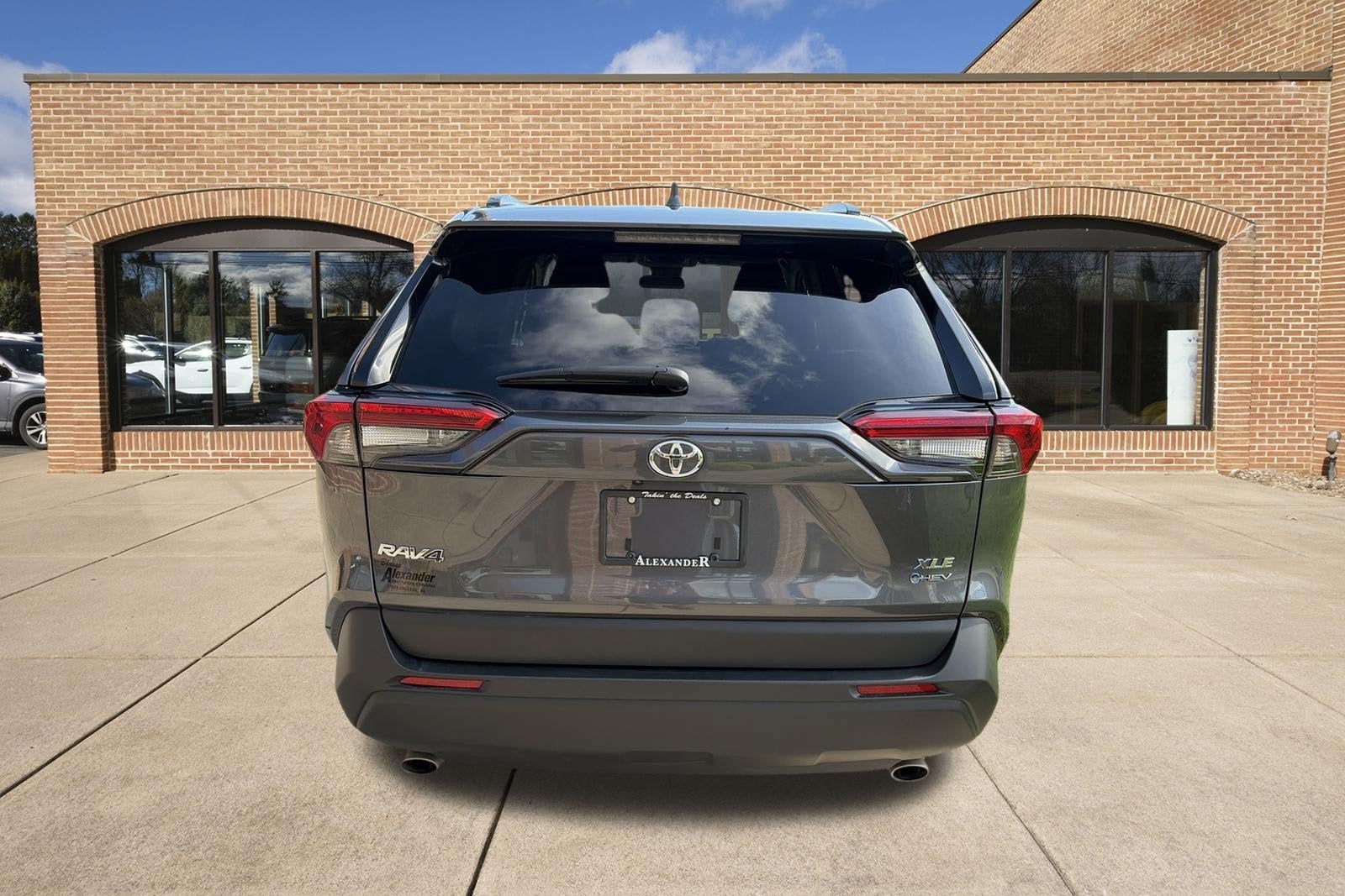 2025 Toyota RAV4 Hybrid XLE