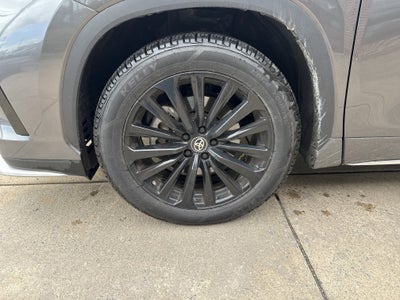 2025 Toyota Highlander XSE