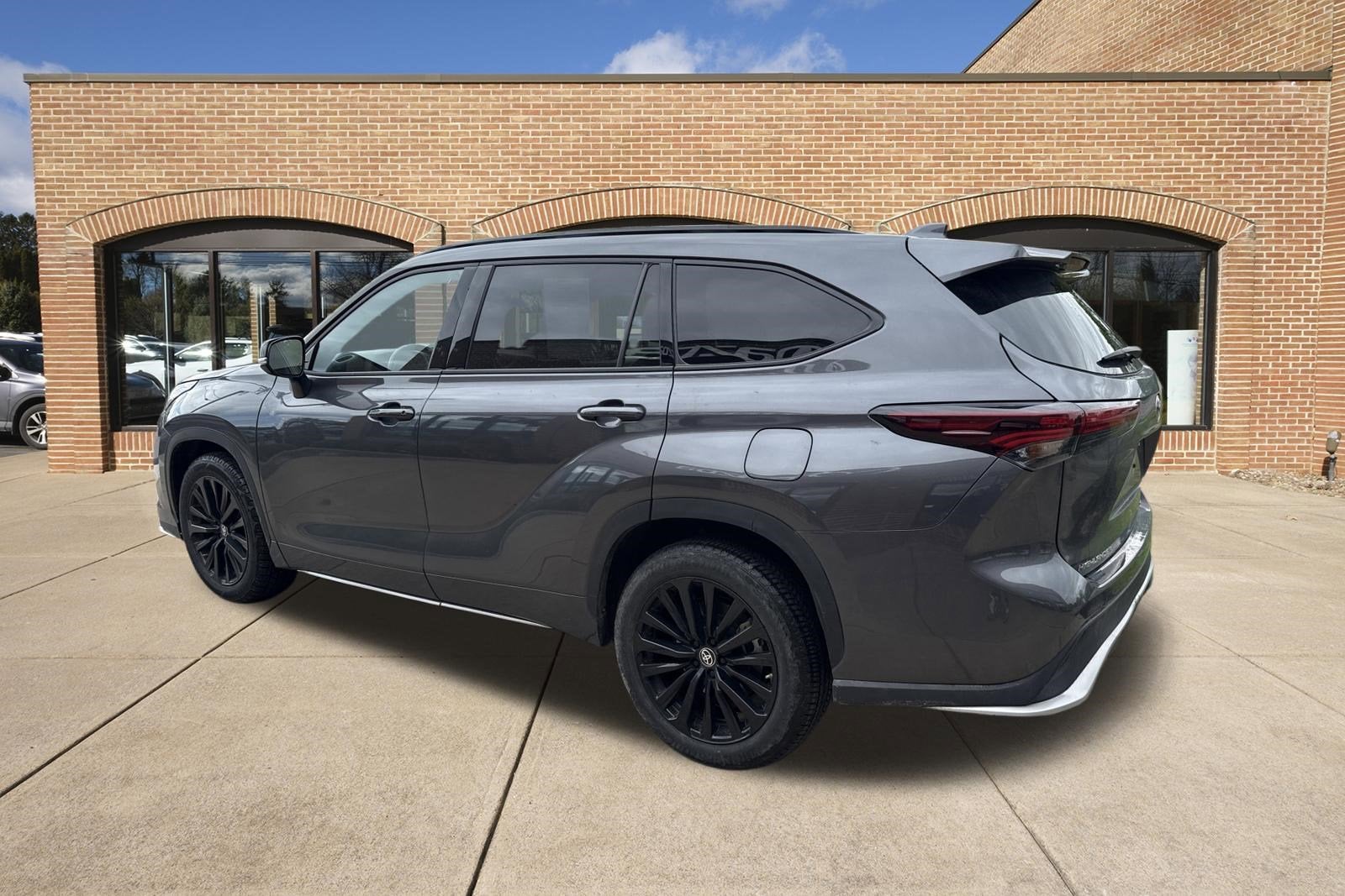 2025 Toyota Highlander XSE