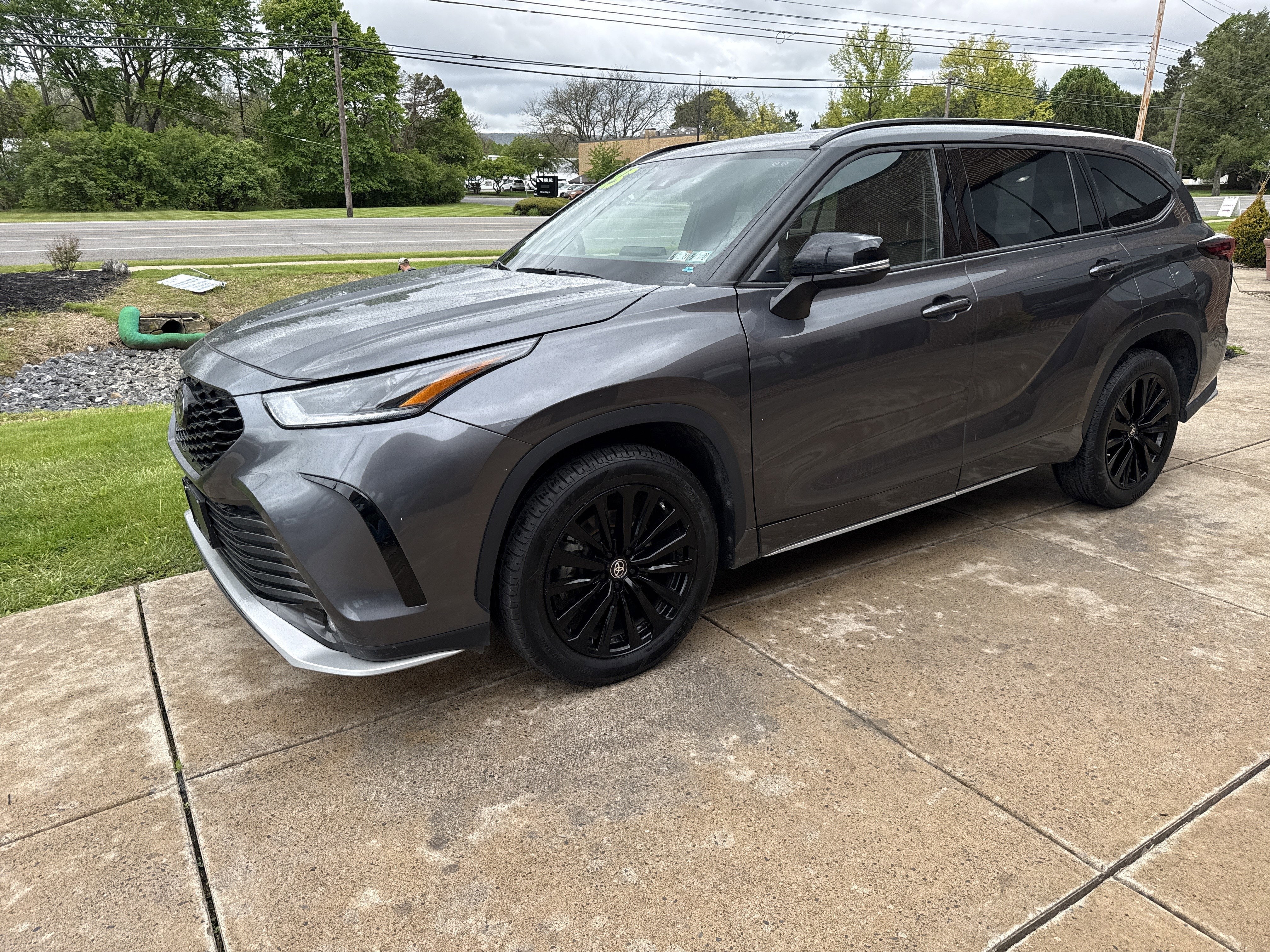 2025 Toyota Highlander XSE