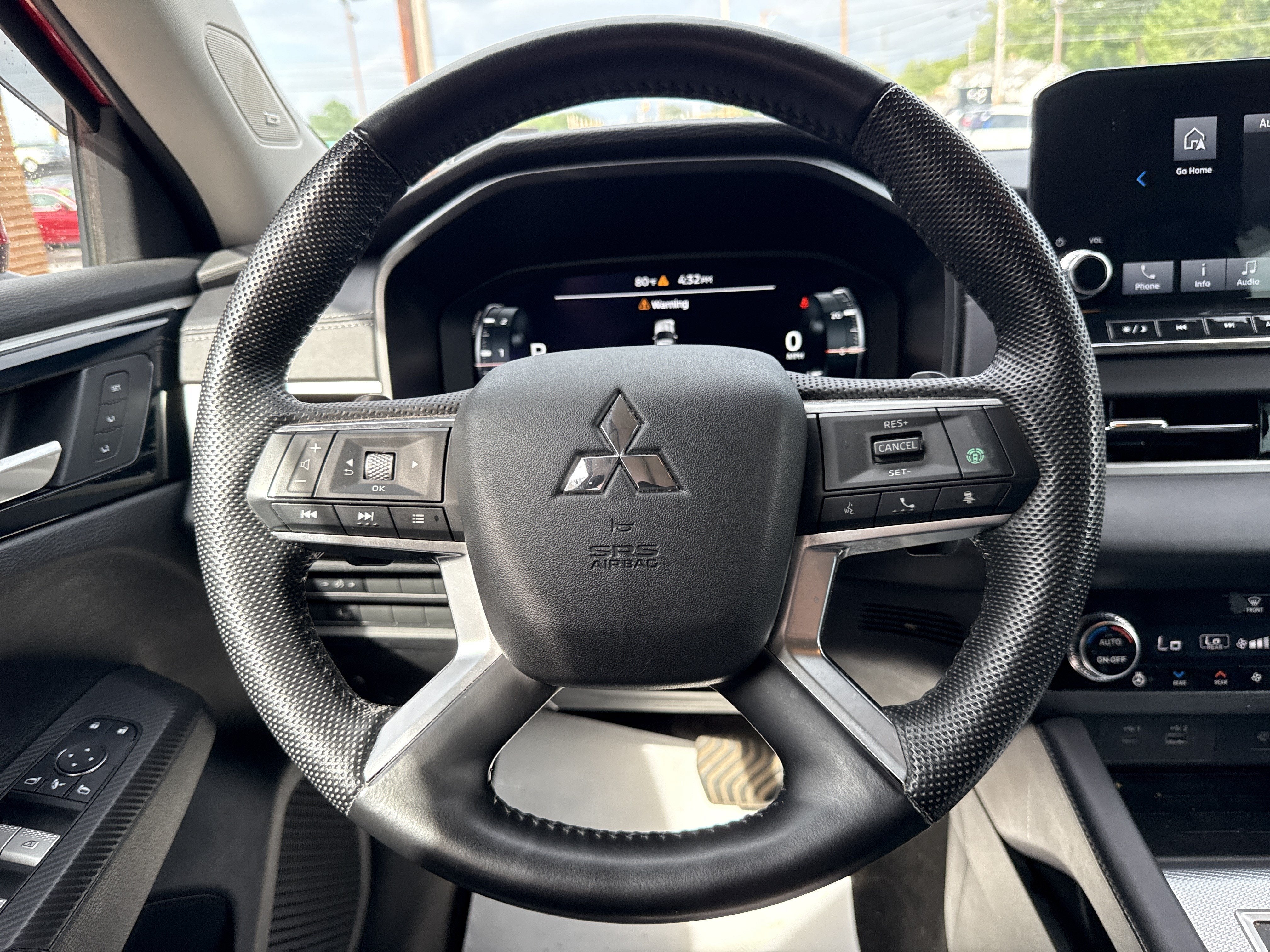 2023 Mitsubishi Outlander SEL