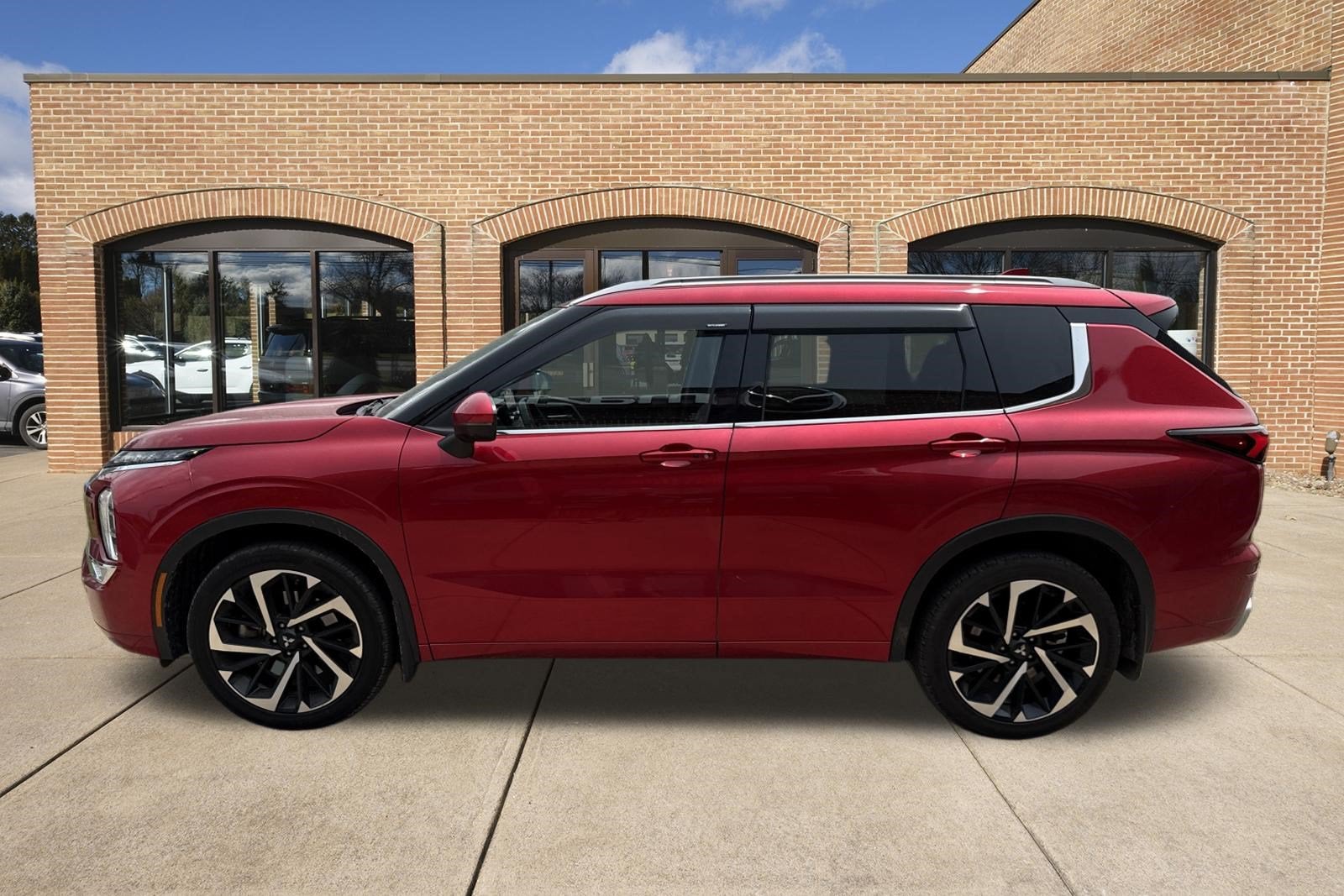 2023 Mitsubishi Outlander SEL