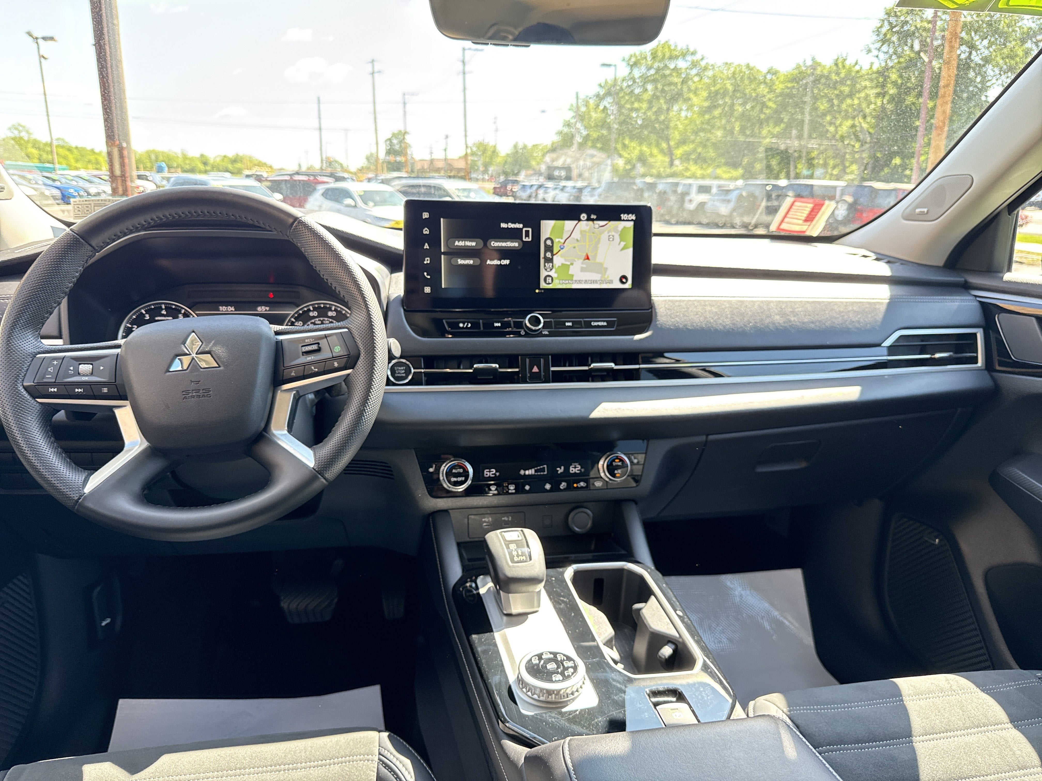 2025 Mitsubishi Outlander SE