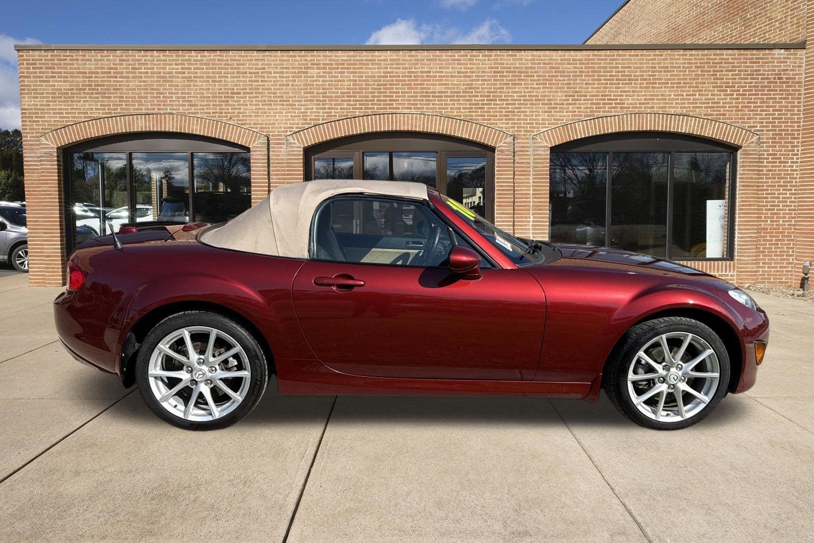 2010 Mazda Mazda MX-5 Miata Grand Touring