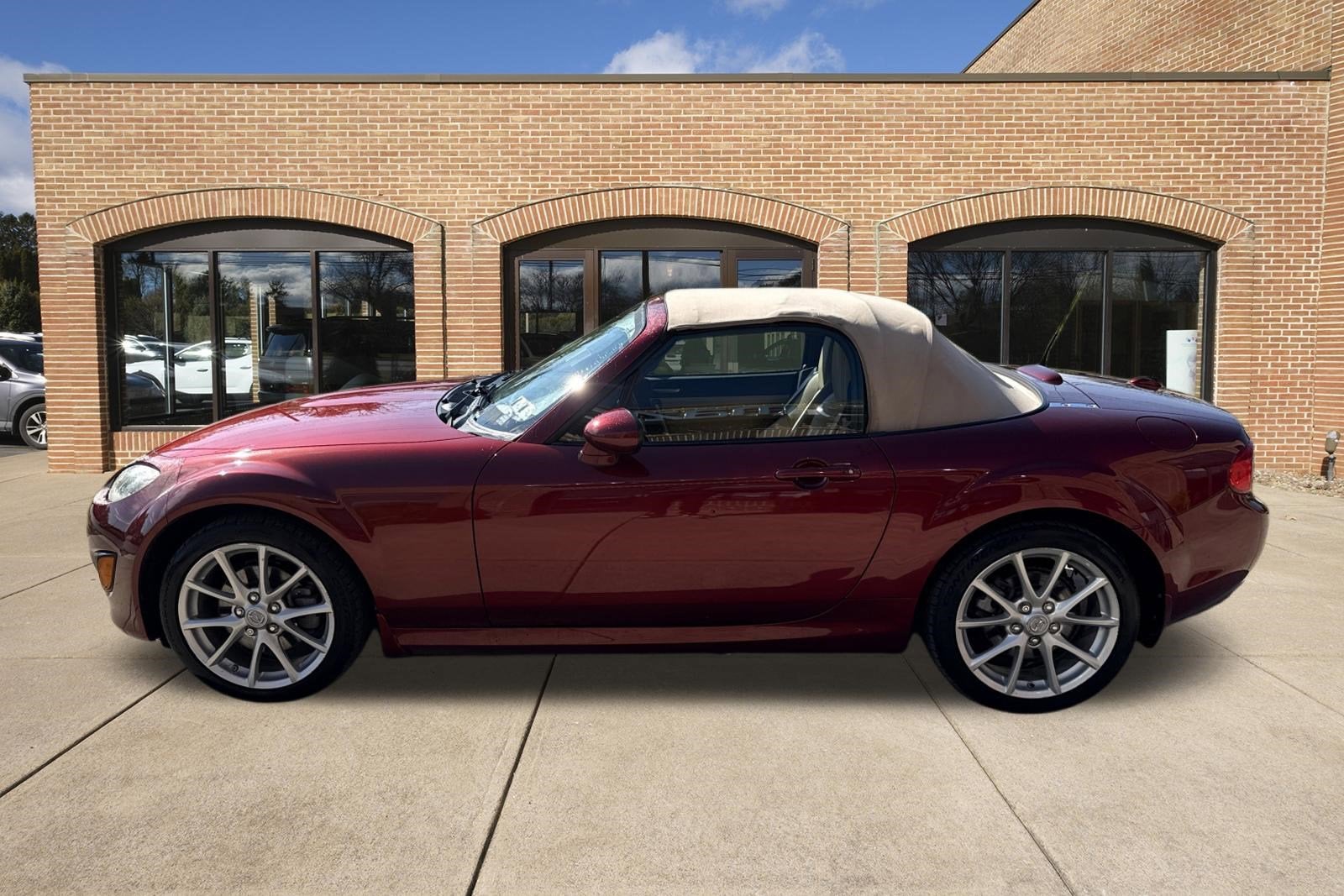 2010 Mazda Mazda MX-5 Miata Grand Touring