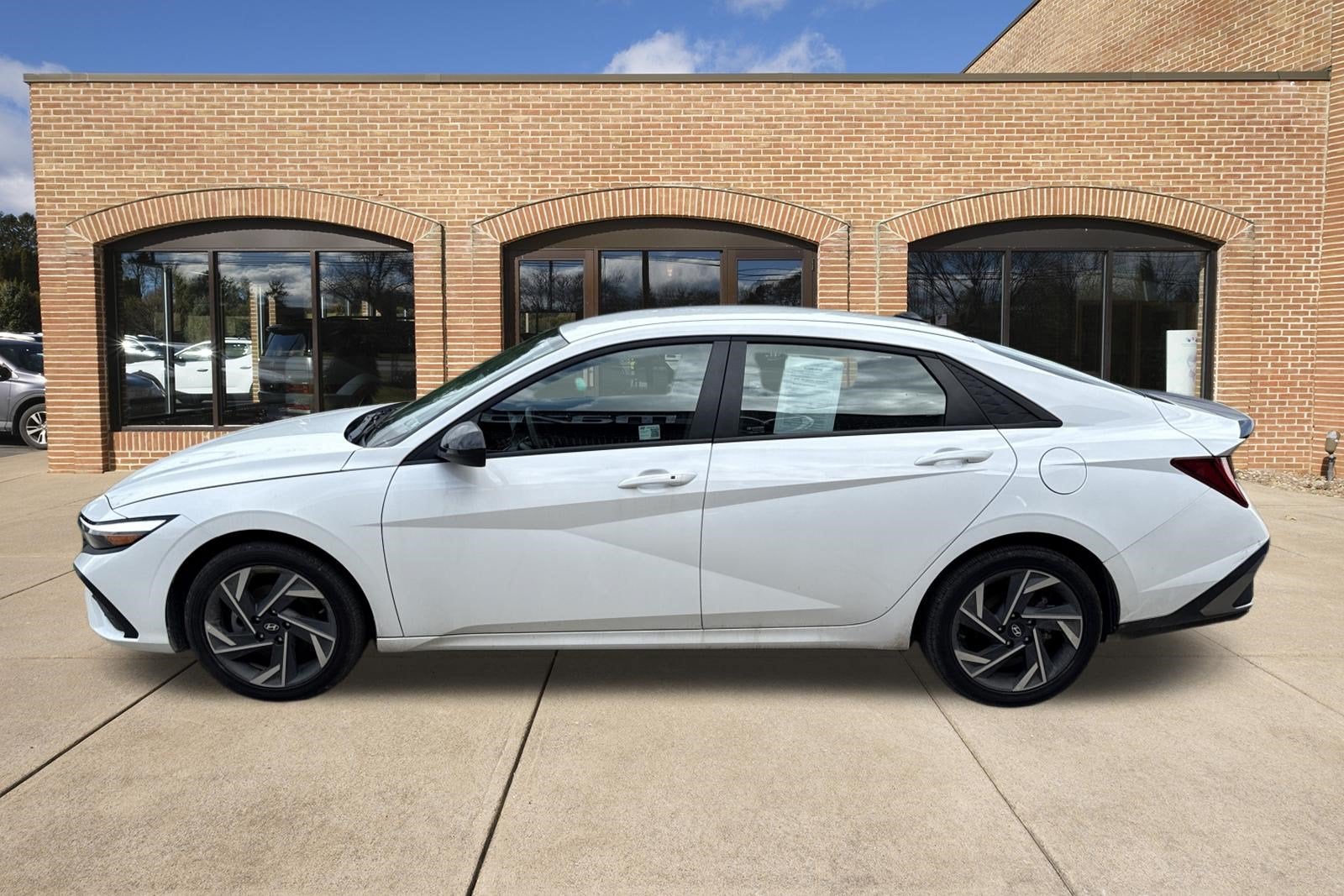 2025 Hyundai Elantra Hybrid SEL Sport