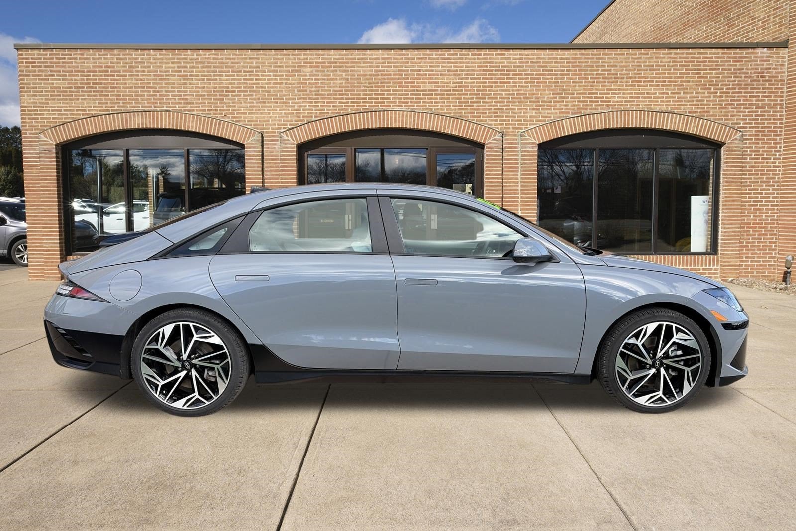 2023 Hyundai IONIQ 6 SEL