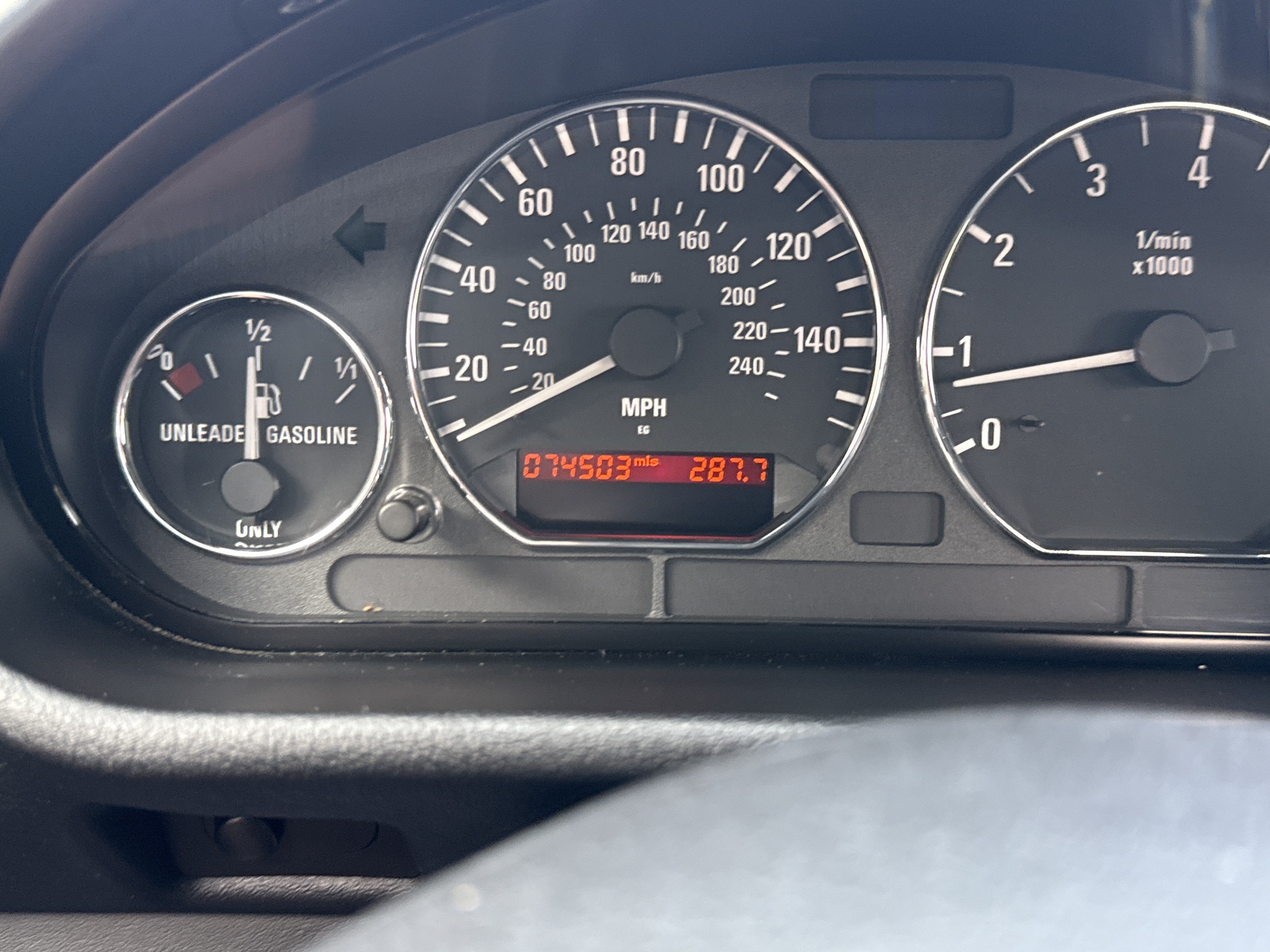 2001 BMW Z3 3.0i