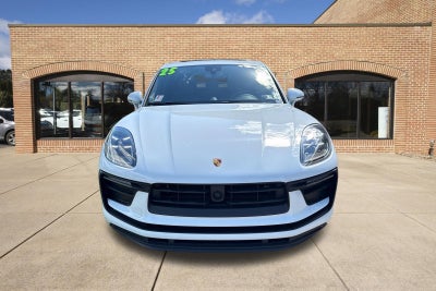 2025 Porsche Macan Base