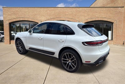 2025 Porsche Macan Base