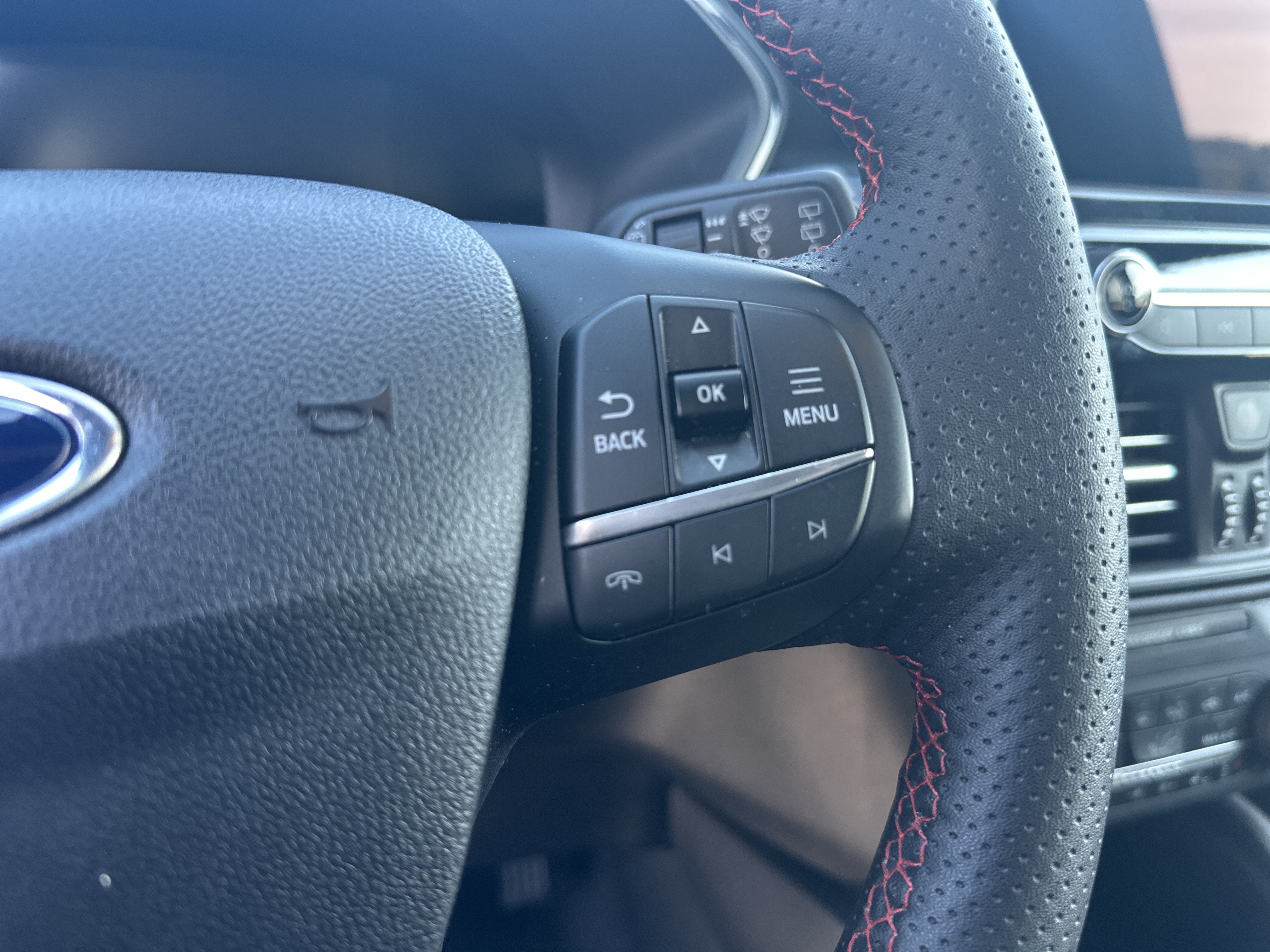 2025 Ford Escape ST-Line Select