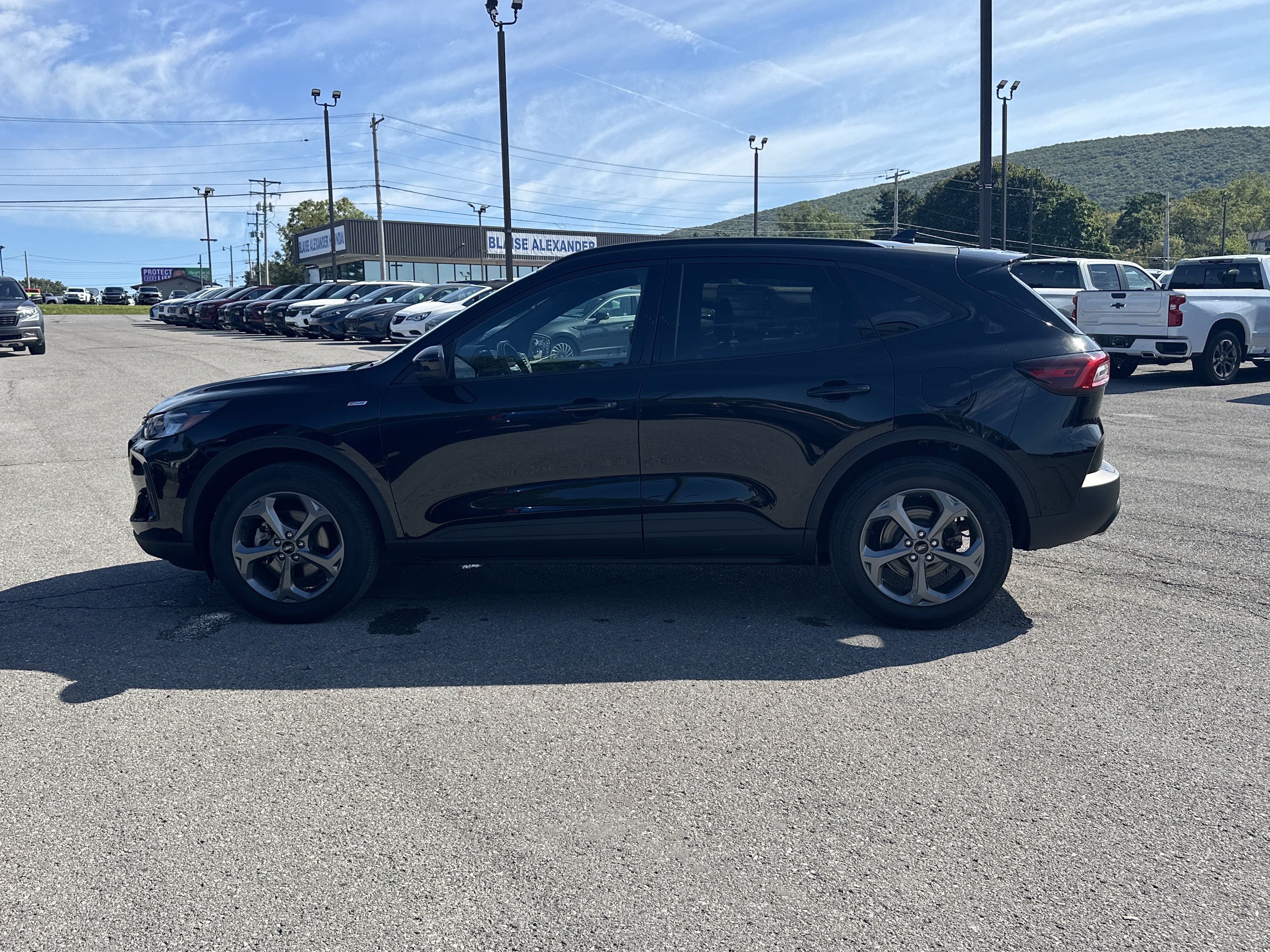 2025 Ford Escape ST-Line Select