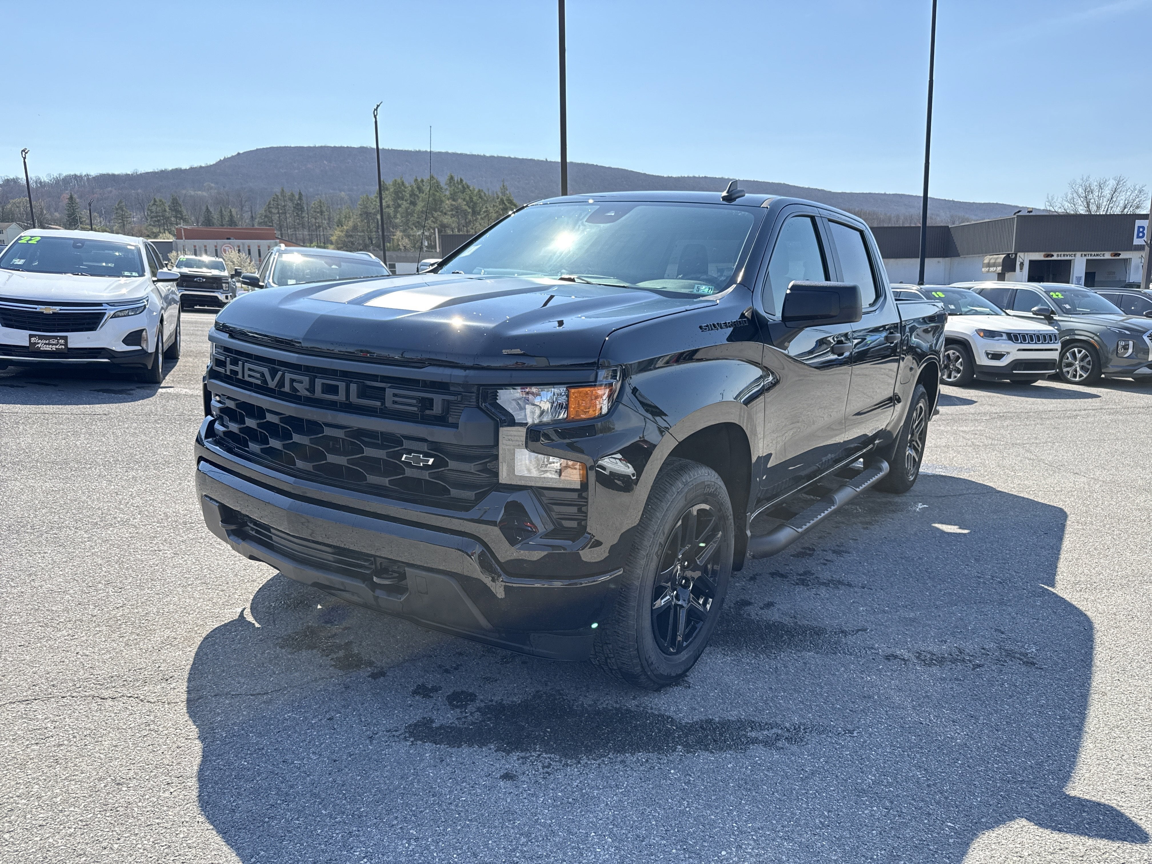 2024 Chevrolet Silverado 1500 Custom