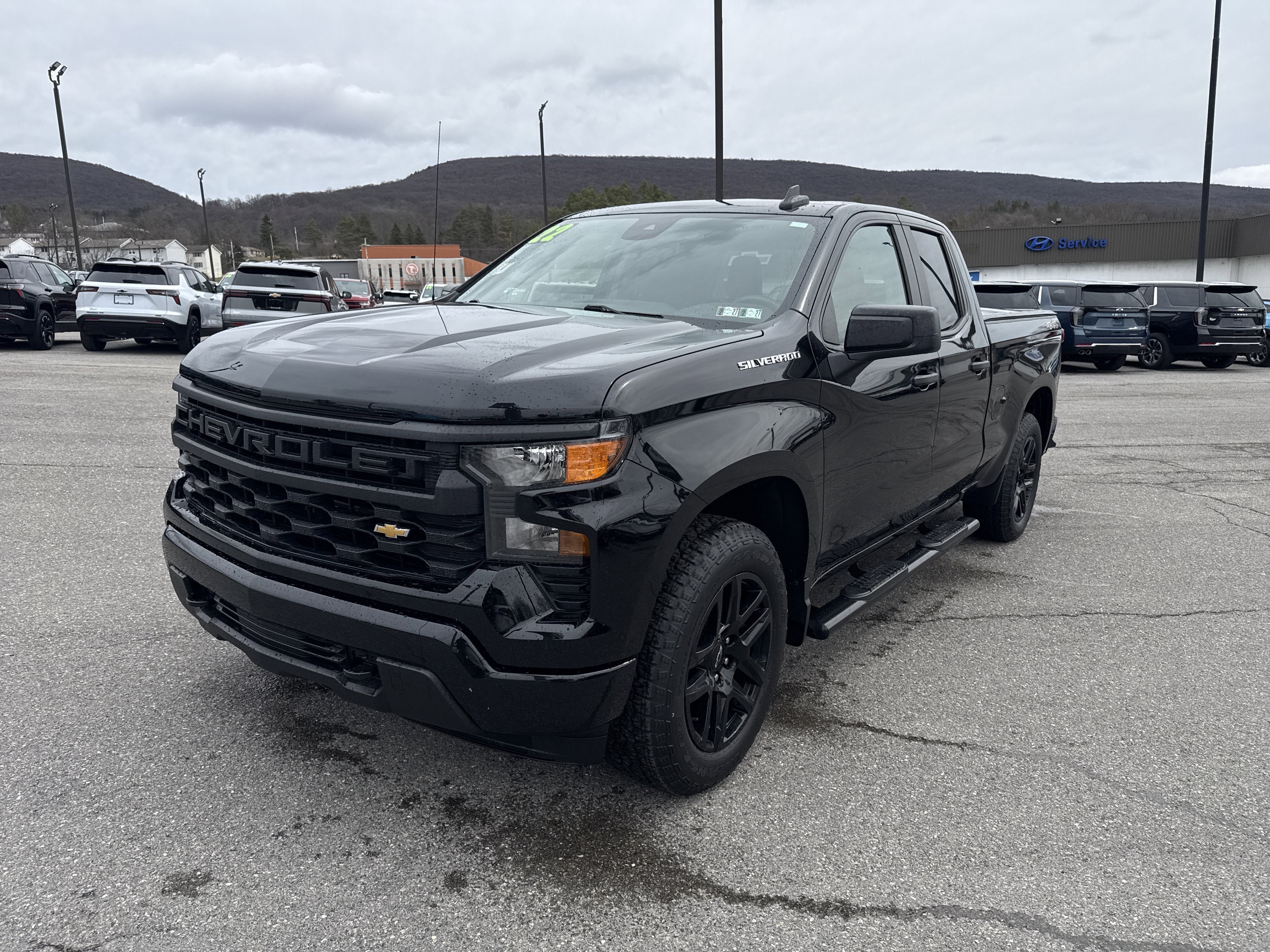 2022 Chevrolet Silverado 1500 Custom