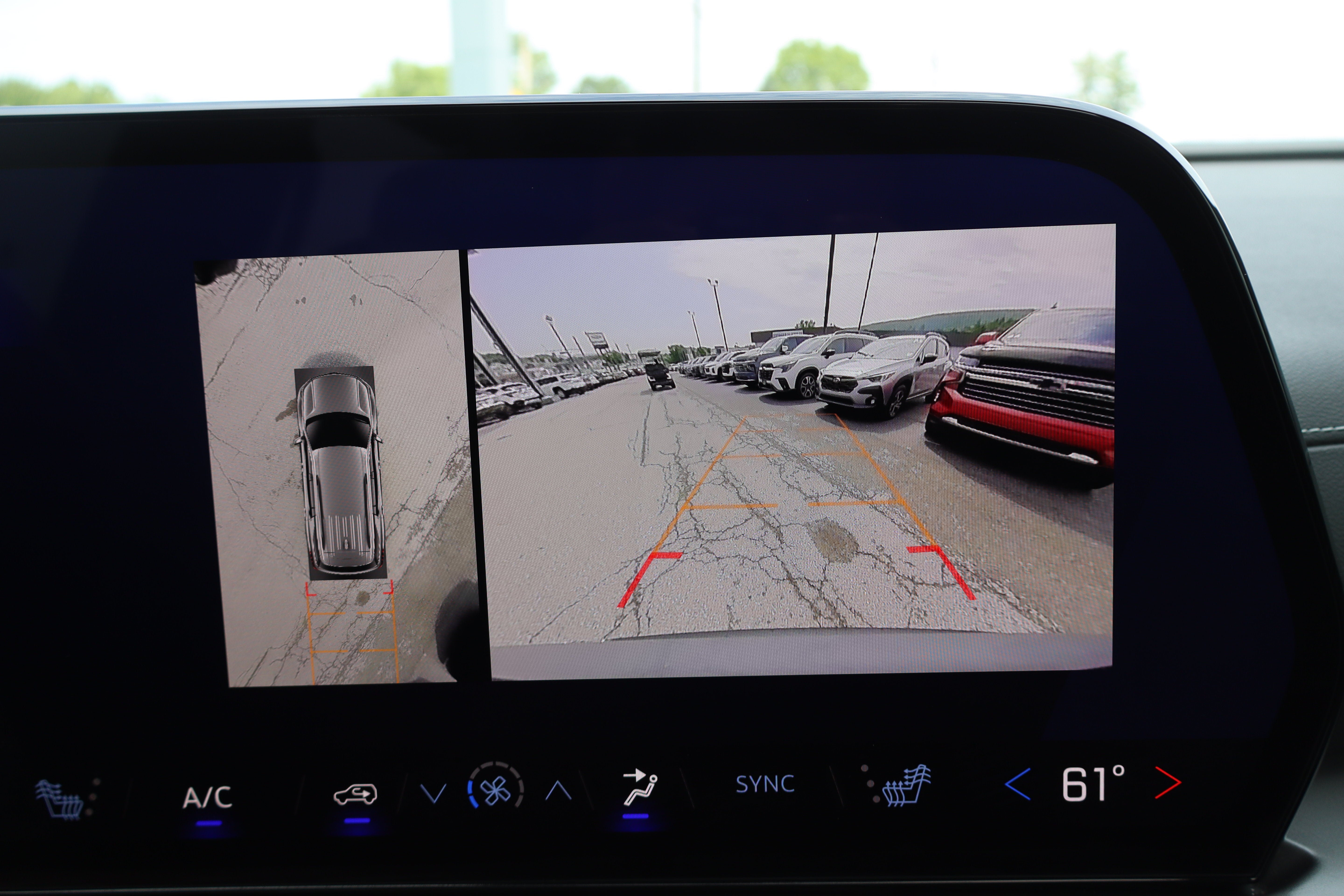 2025 Chevrolet Traverse AWD LT