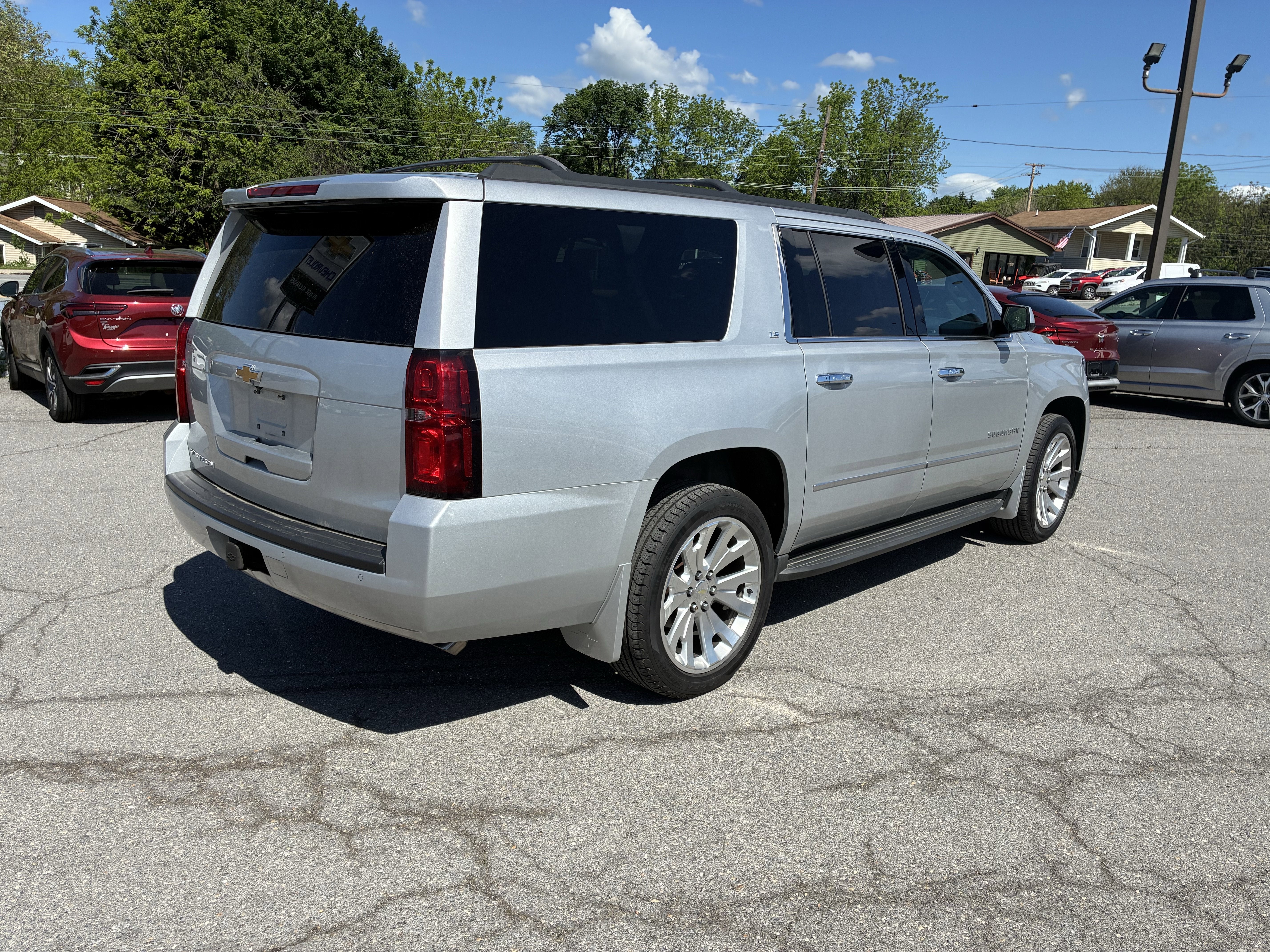 2016 Chevrolet Suburban LS