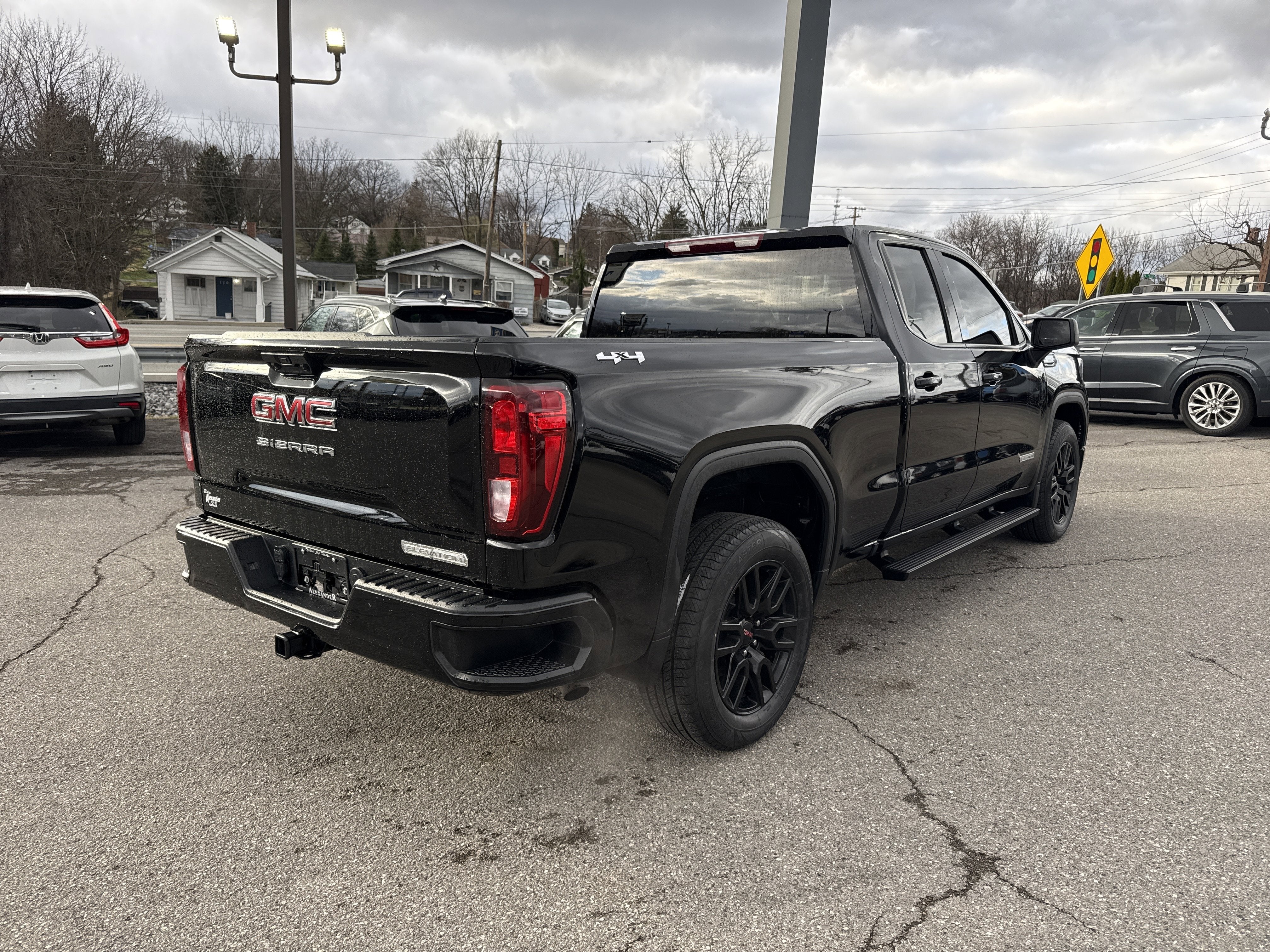 2023 GMC Sierra 1500 Elevation