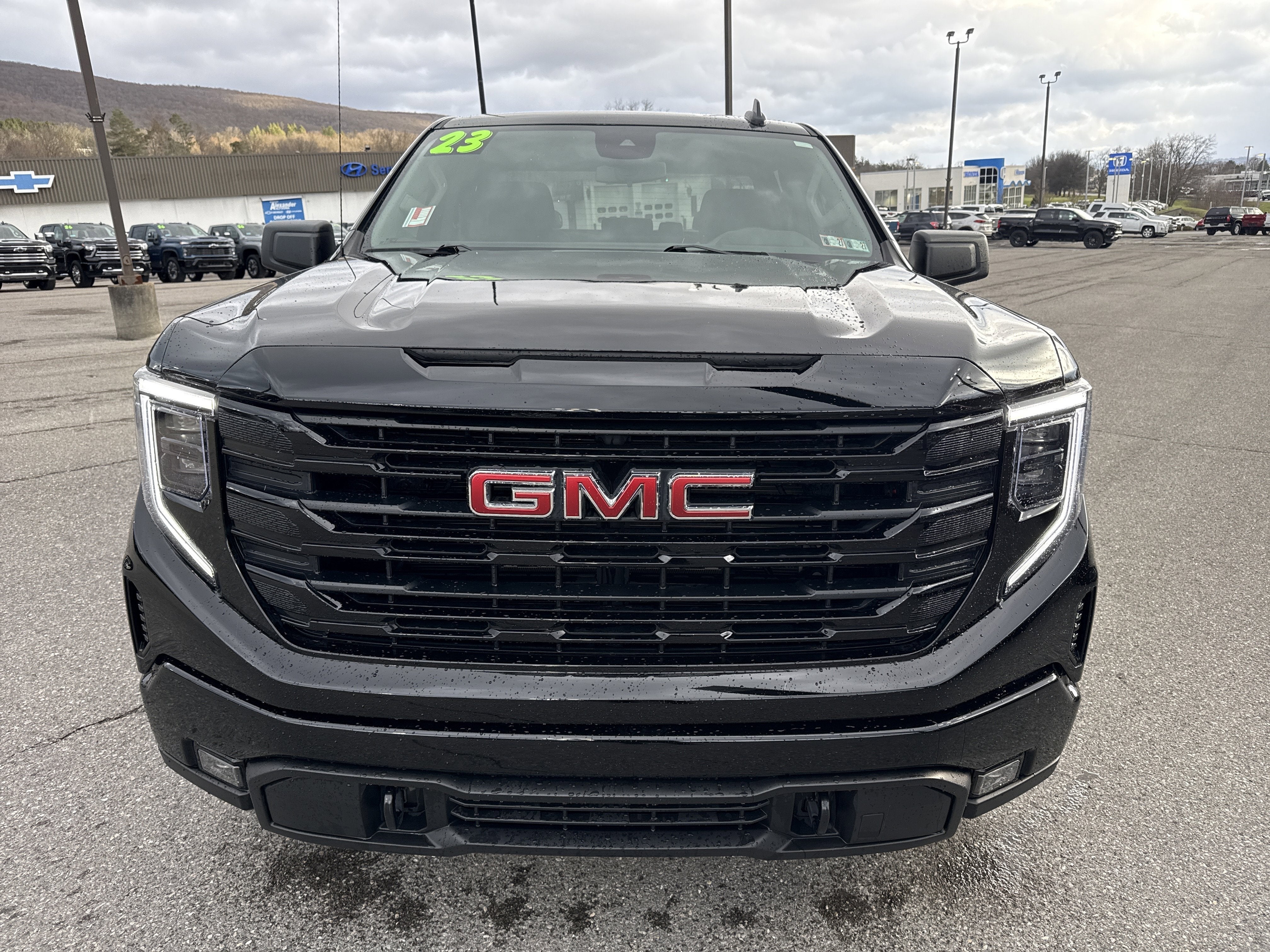 2023 GMC Sierra 1500 Elevation