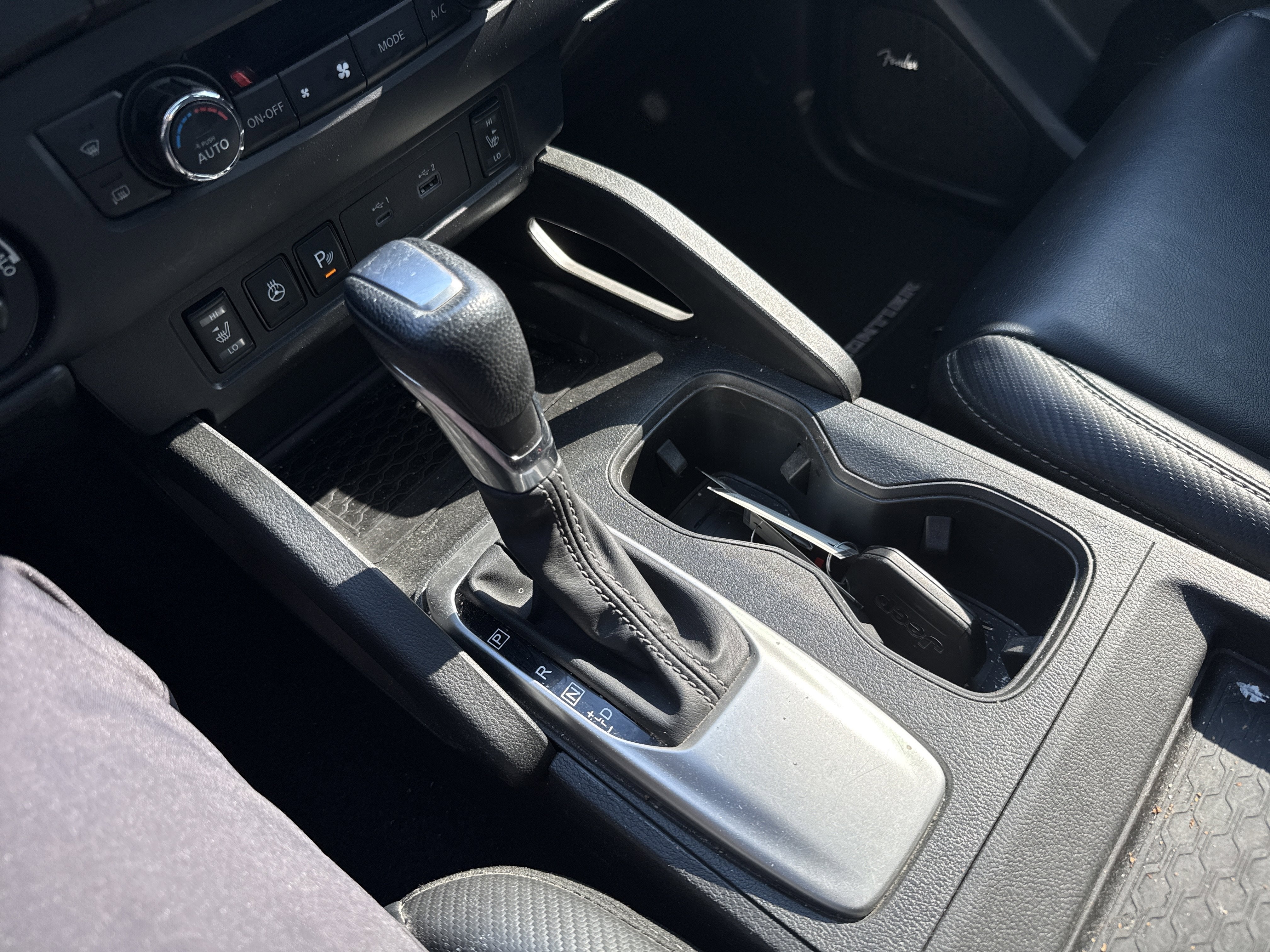2023 Nissan Frontier SV
