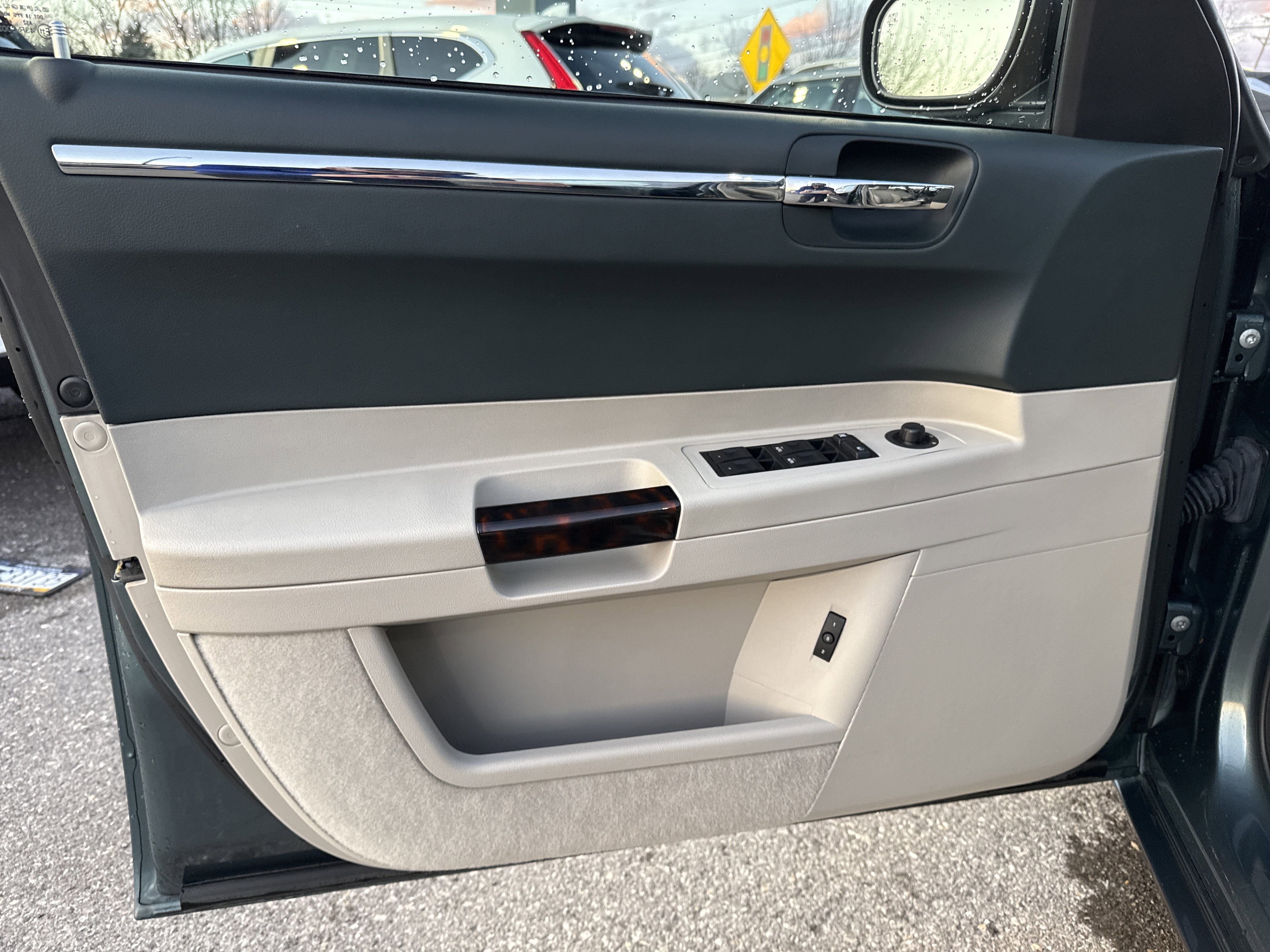 2005 Chrysler 300 300C