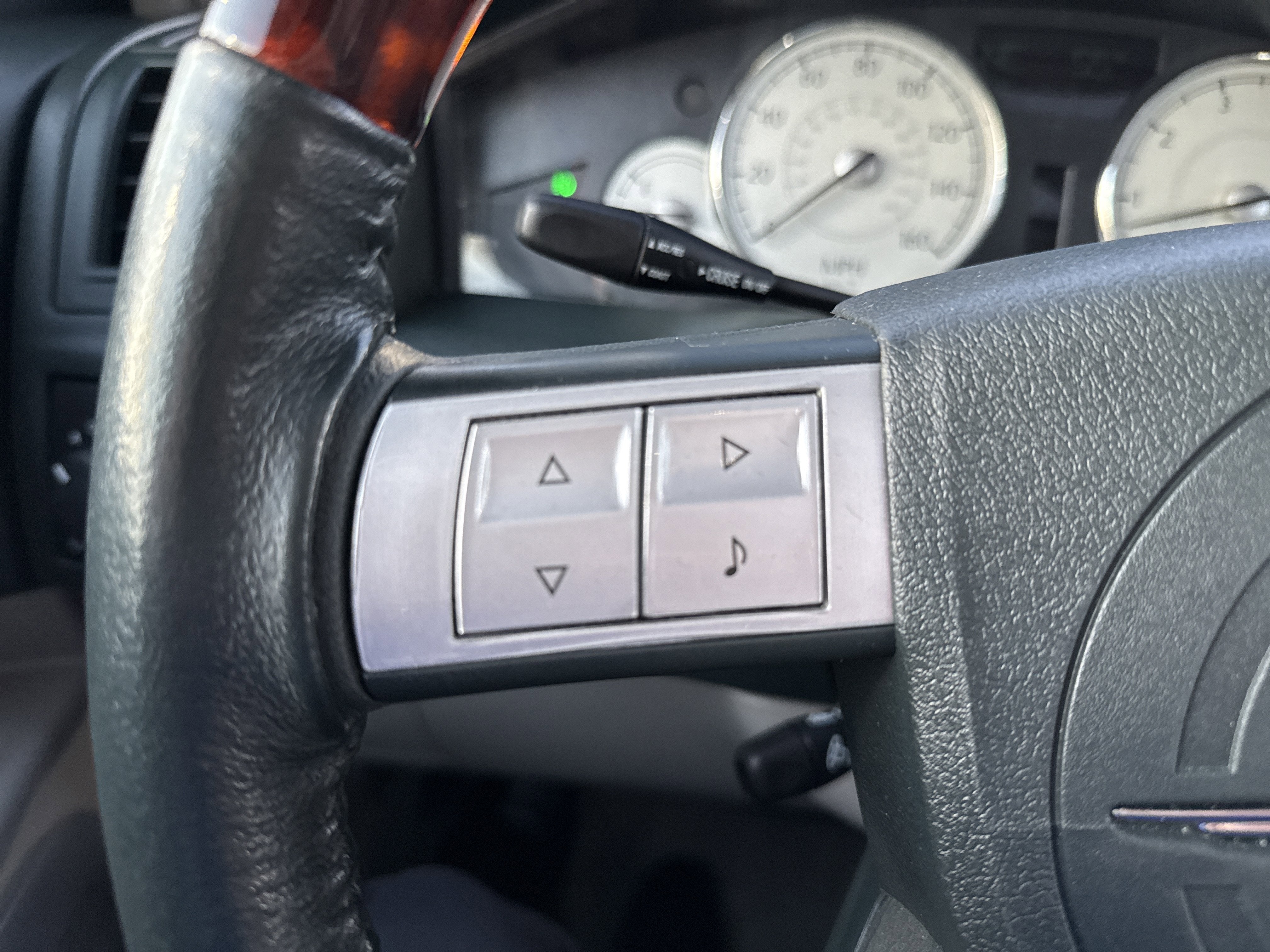 2005 Chrysler 300 300C