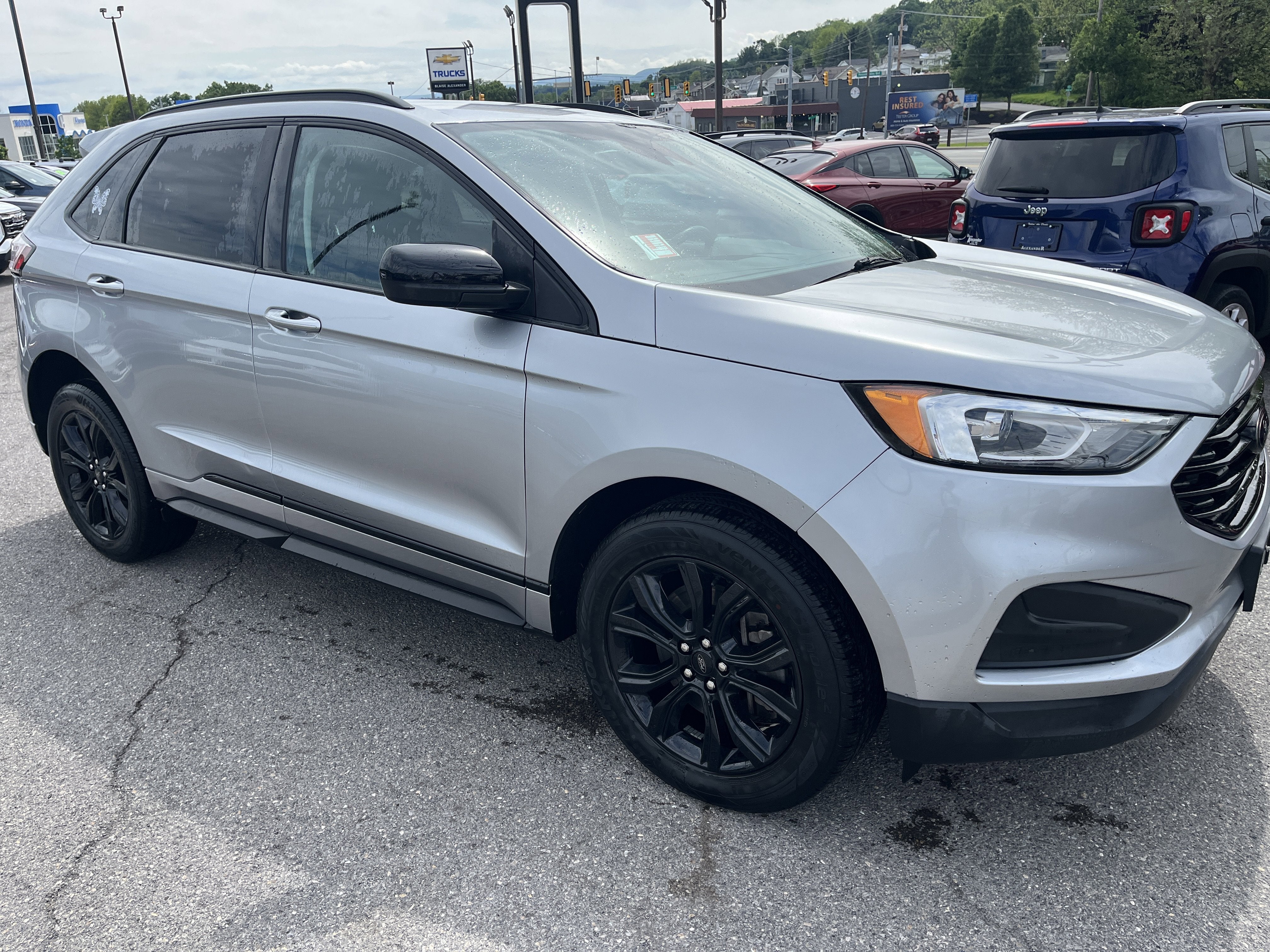 2022 Ford Edge SE