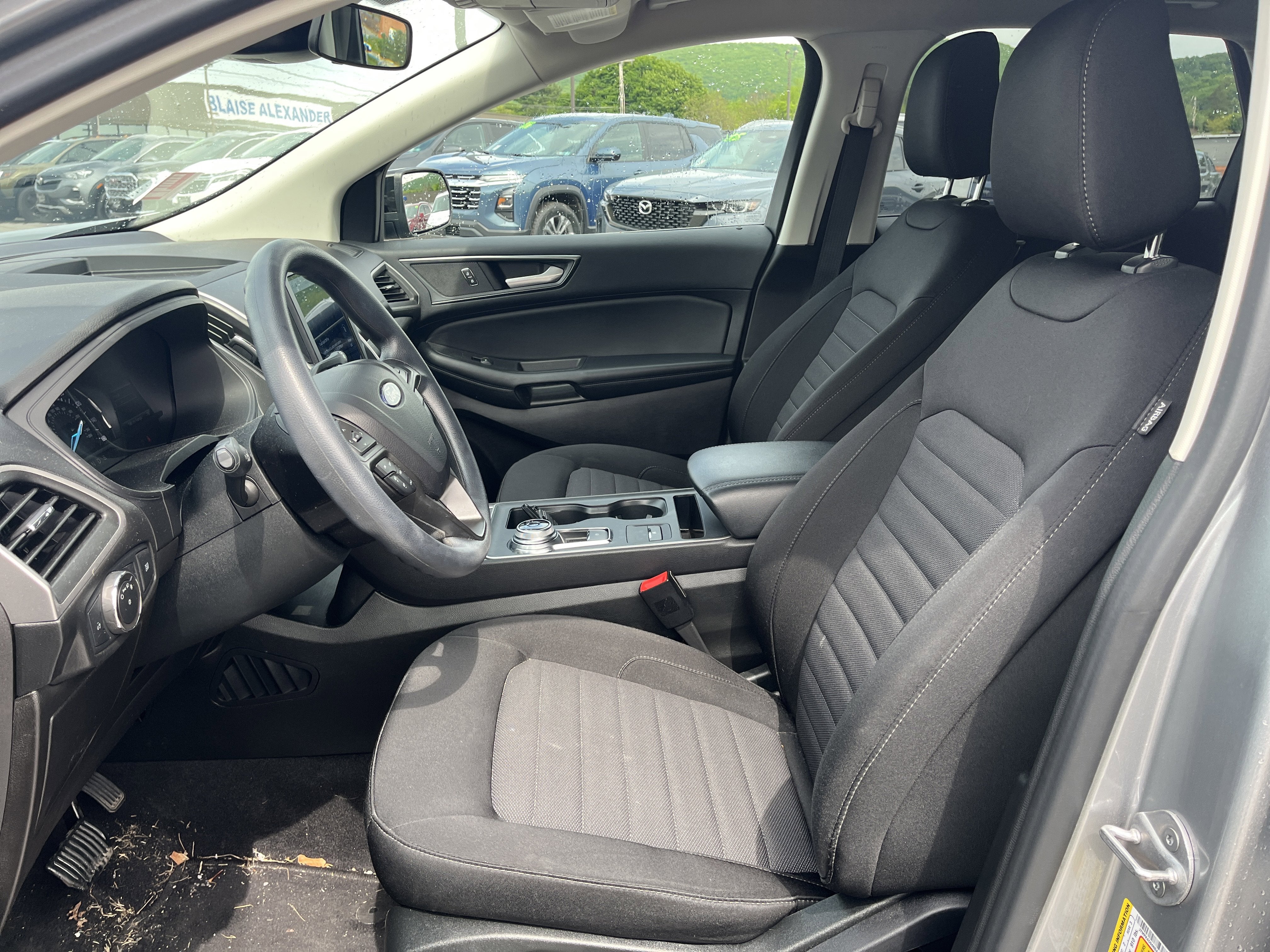 2022 Ford Edge SE
