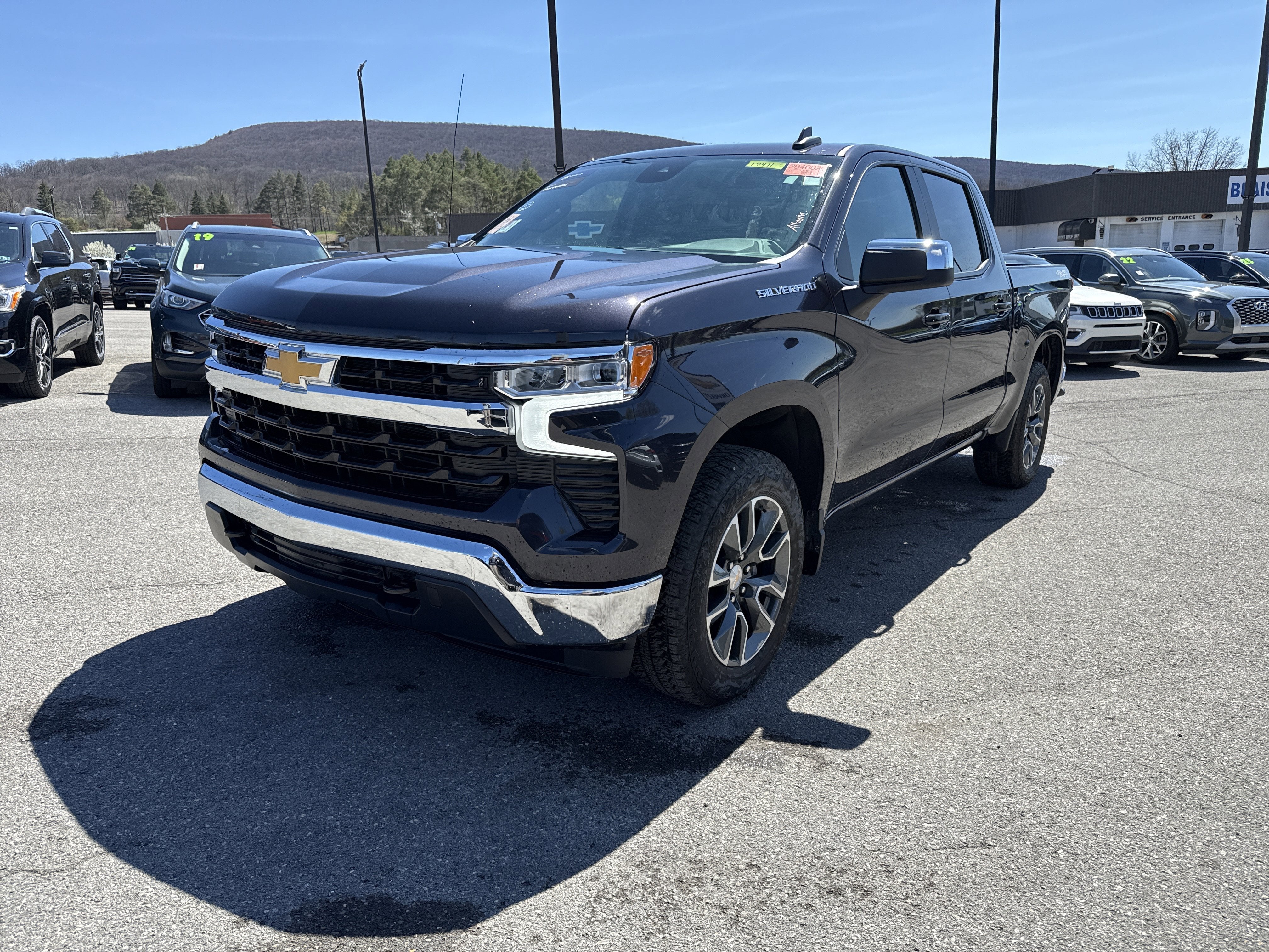 2024 Chevrolet Silverado 1500 LT