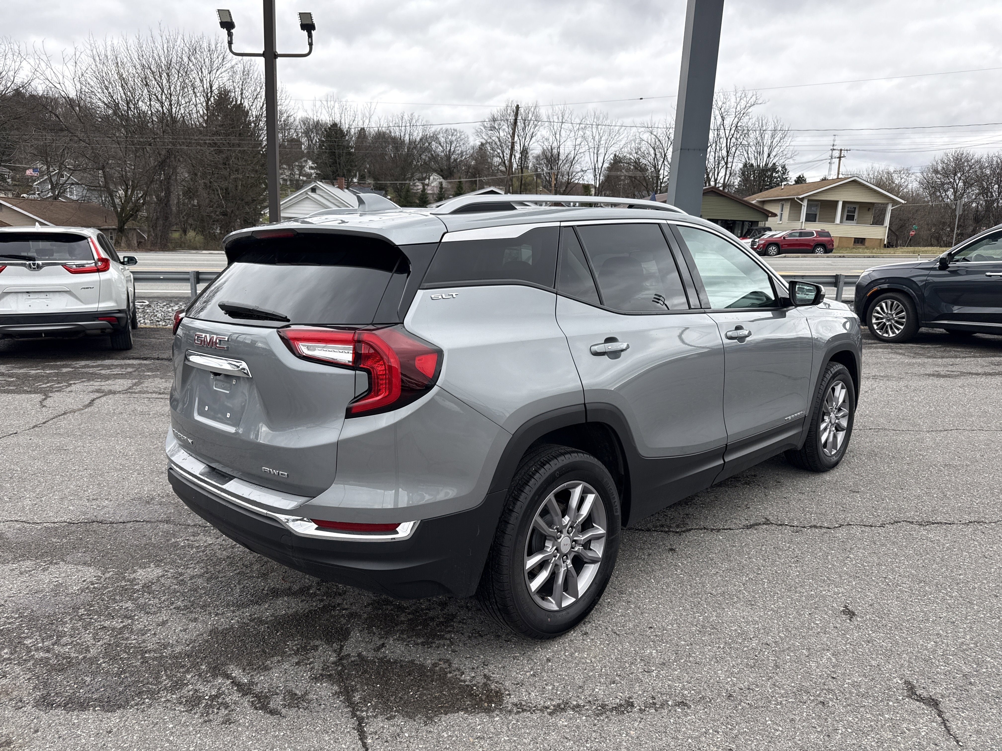 2024 GMC Terrain SLT