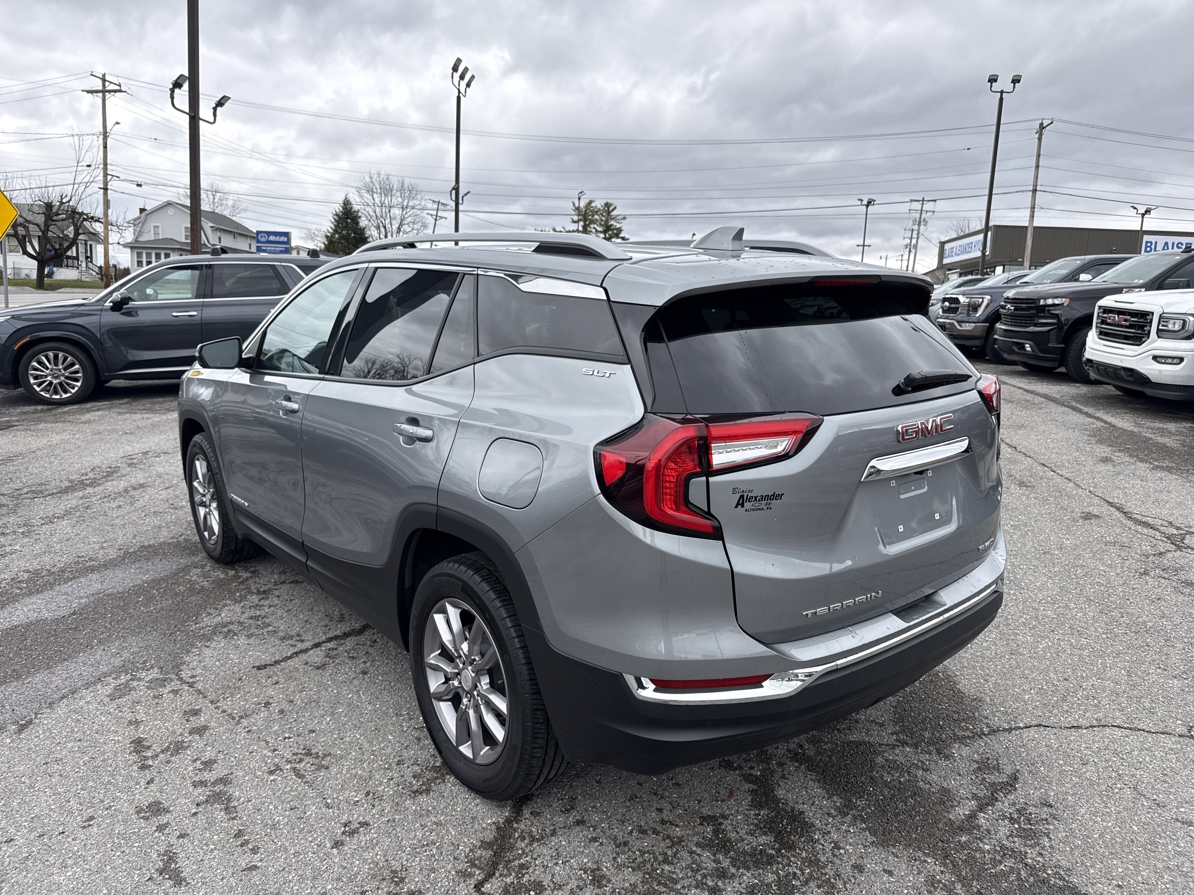 2024 GMC Terrain SLT