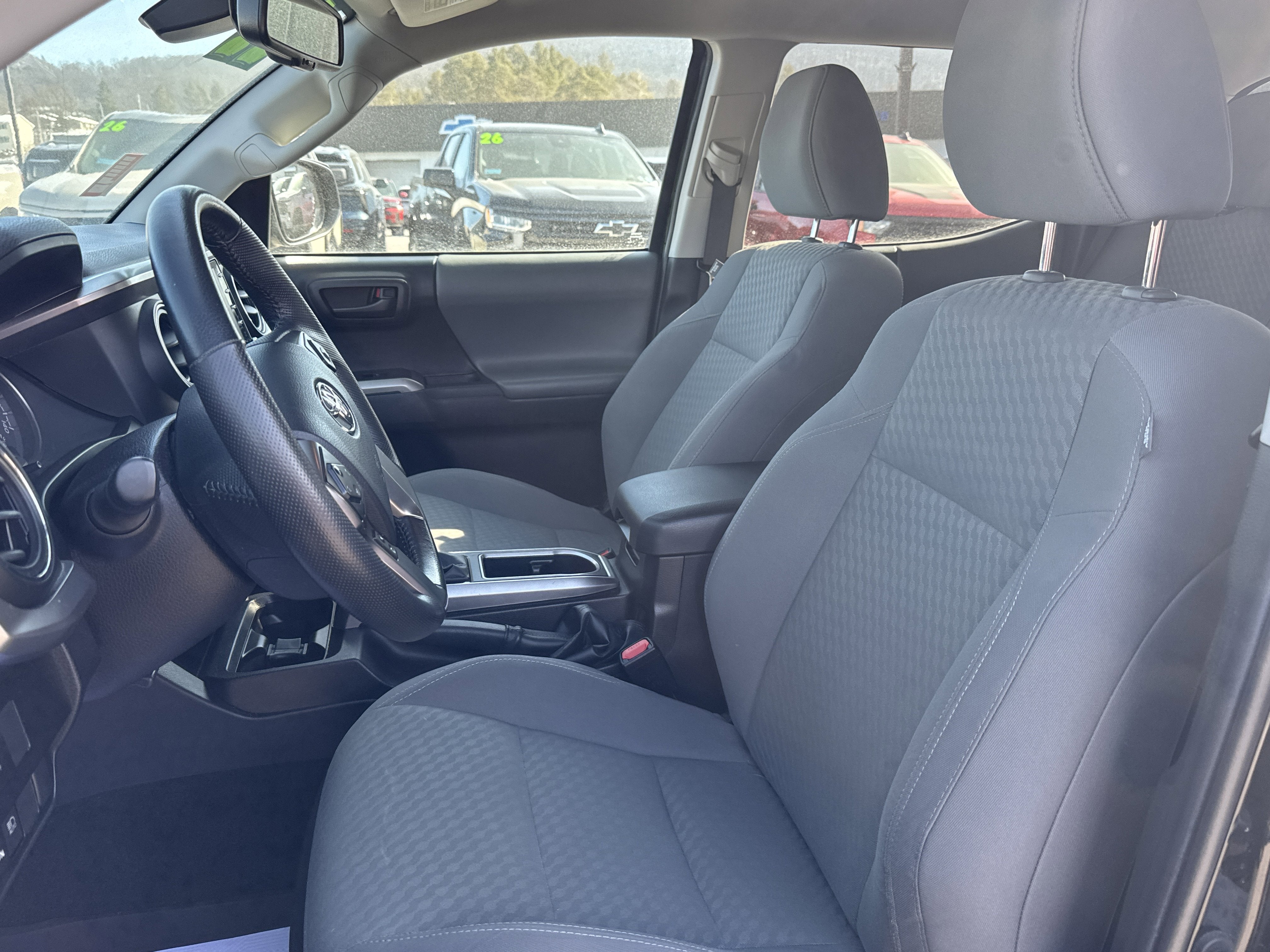 2022 Toyota Tacoma 4WD SR