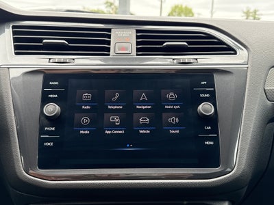2023 Volkswagen Tiguan SE