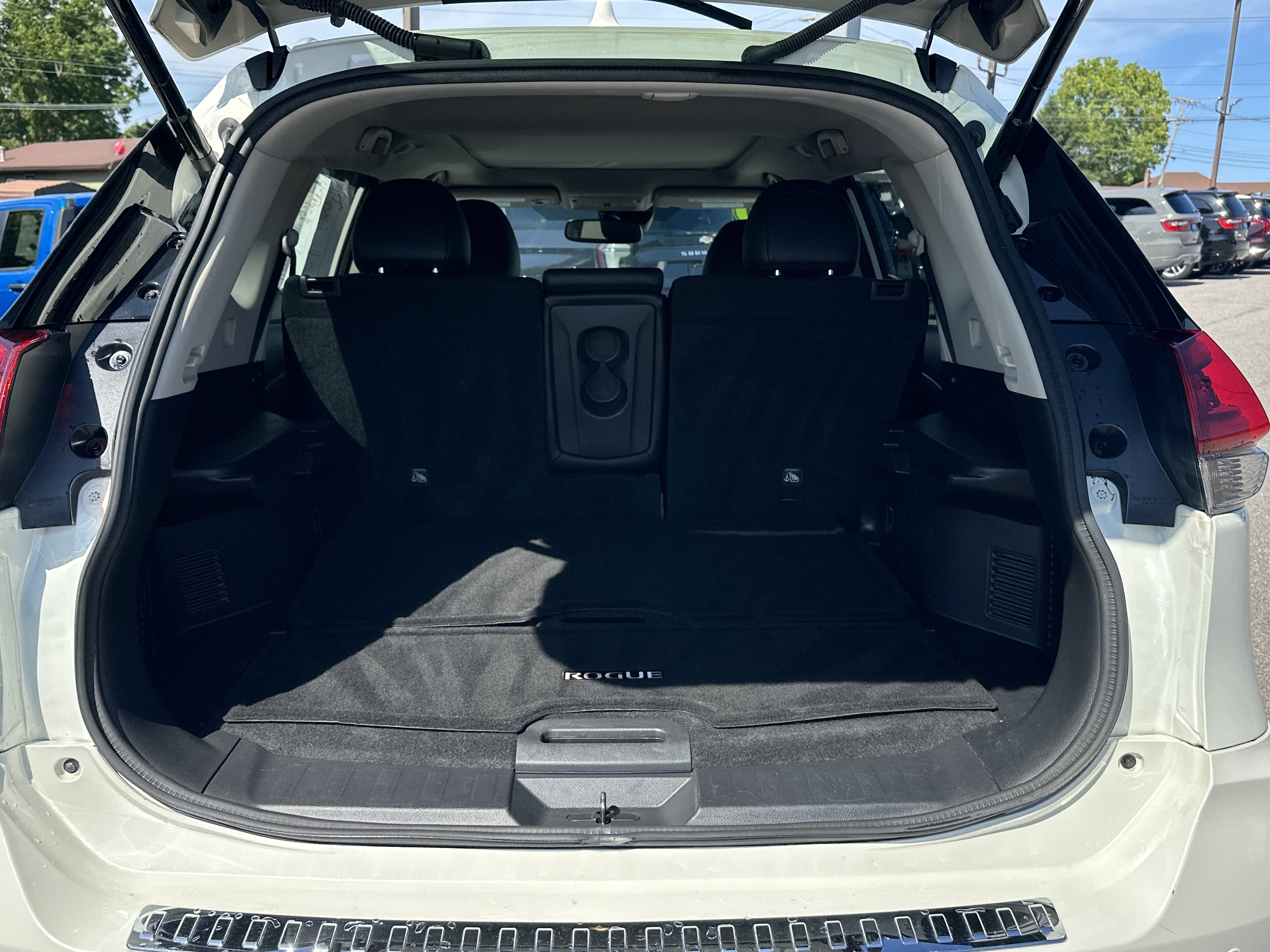 2020 Nissan Rogue SL