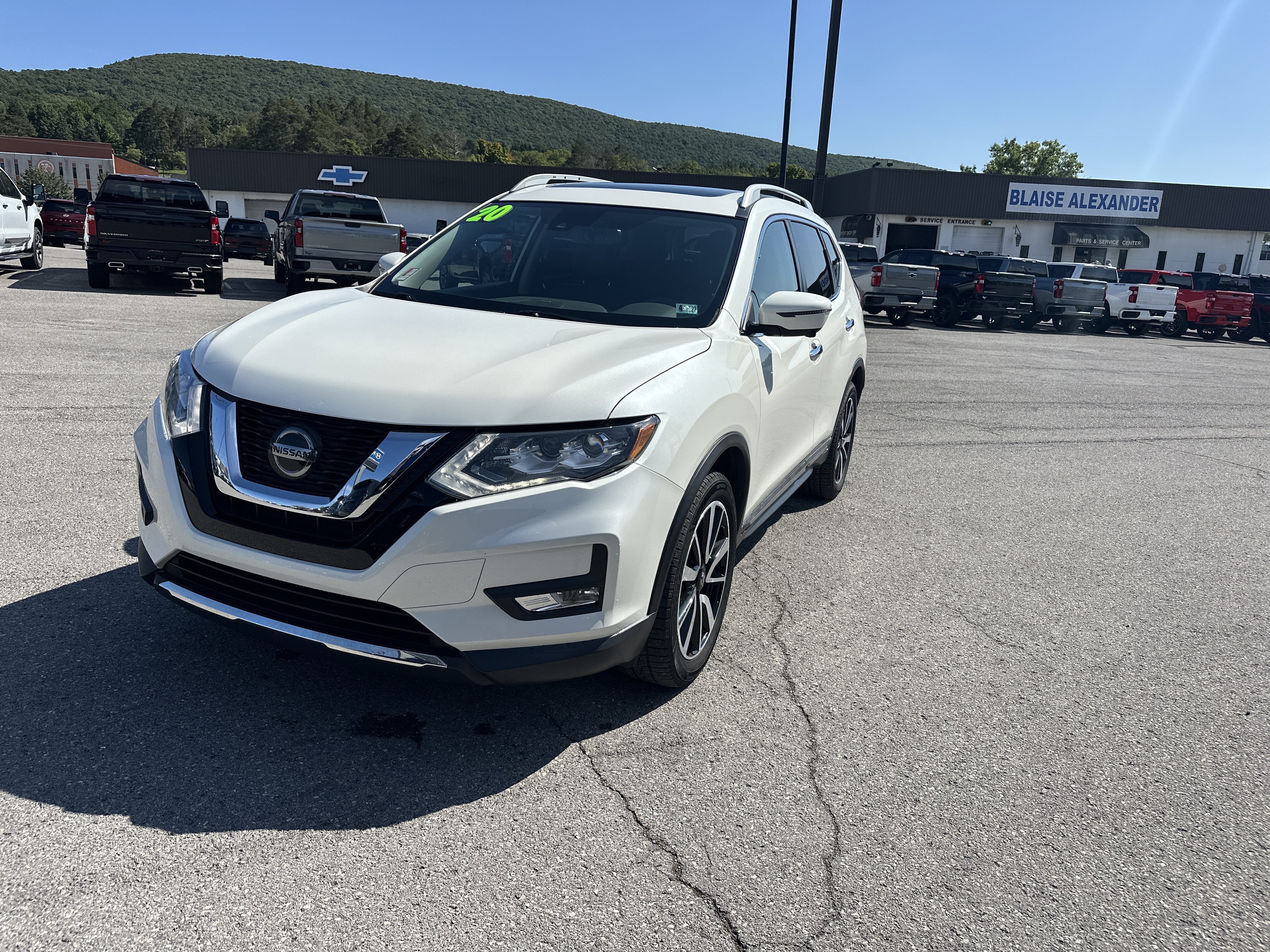 2020 Nissan Rogue SL