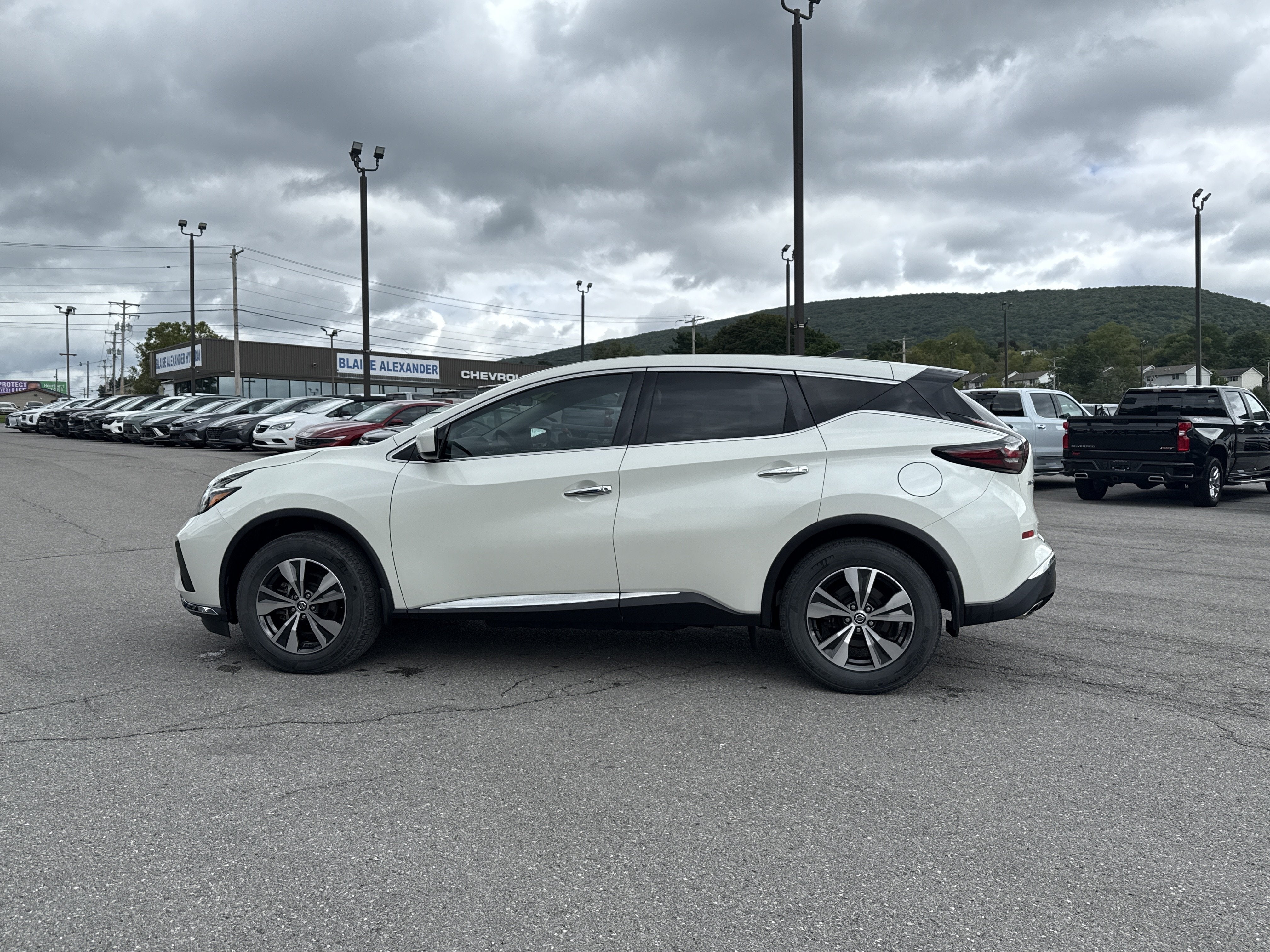 2022 Nissan Murano S