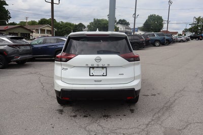 2025 Nissan Rogue SV