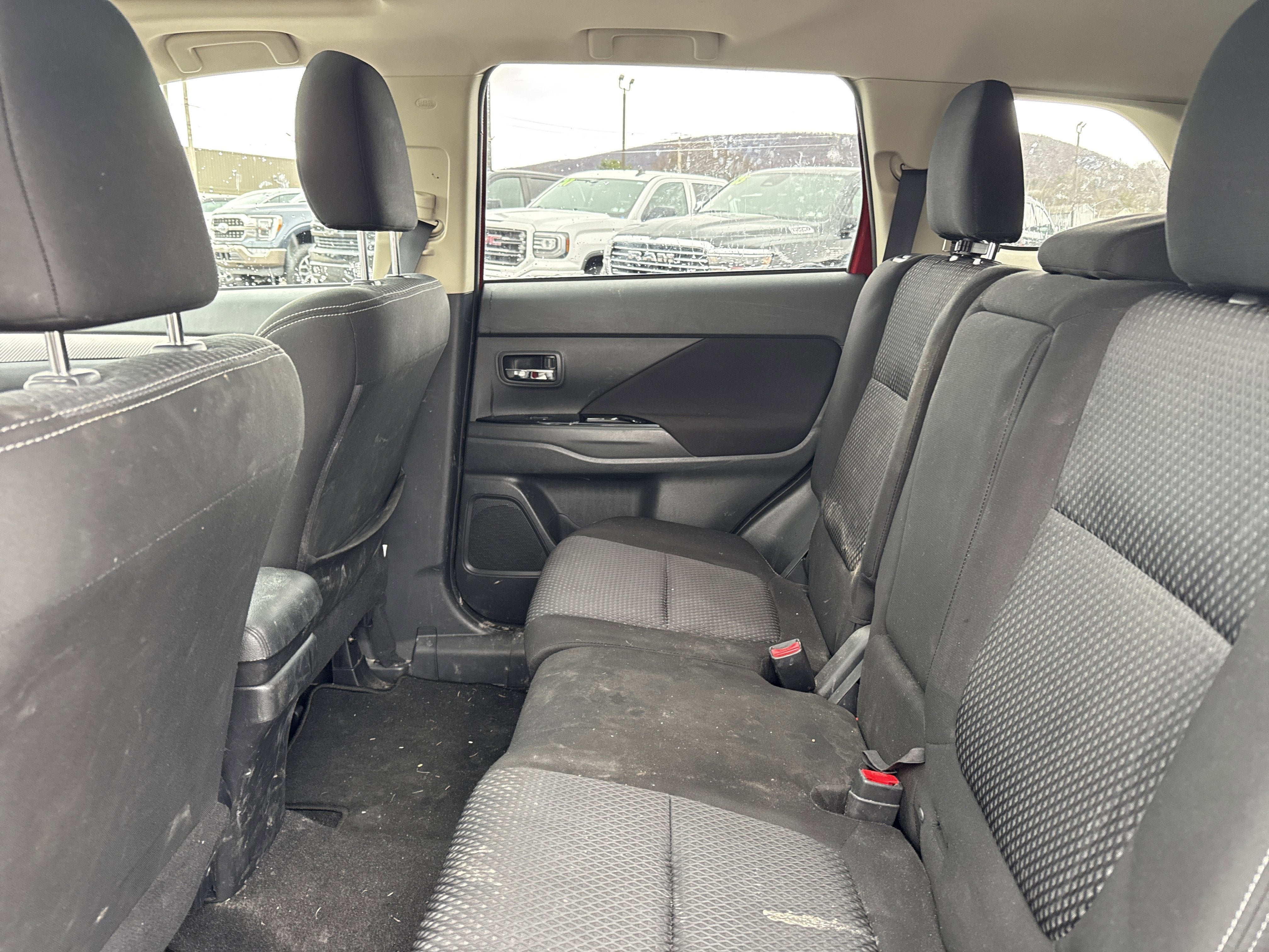 2017 Mitsubishi Outlander SE