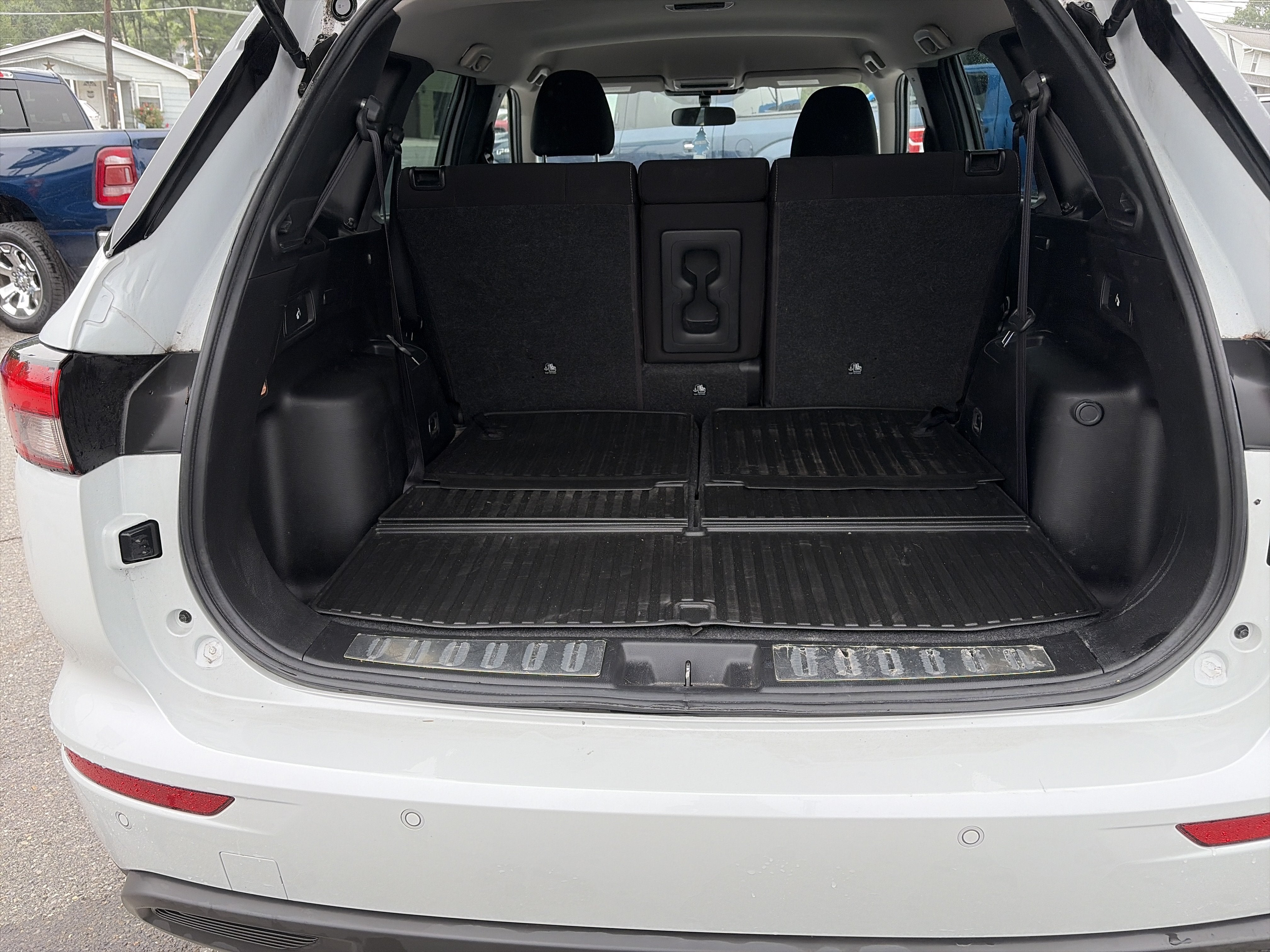 2022 Mitsubishi Outlander ES