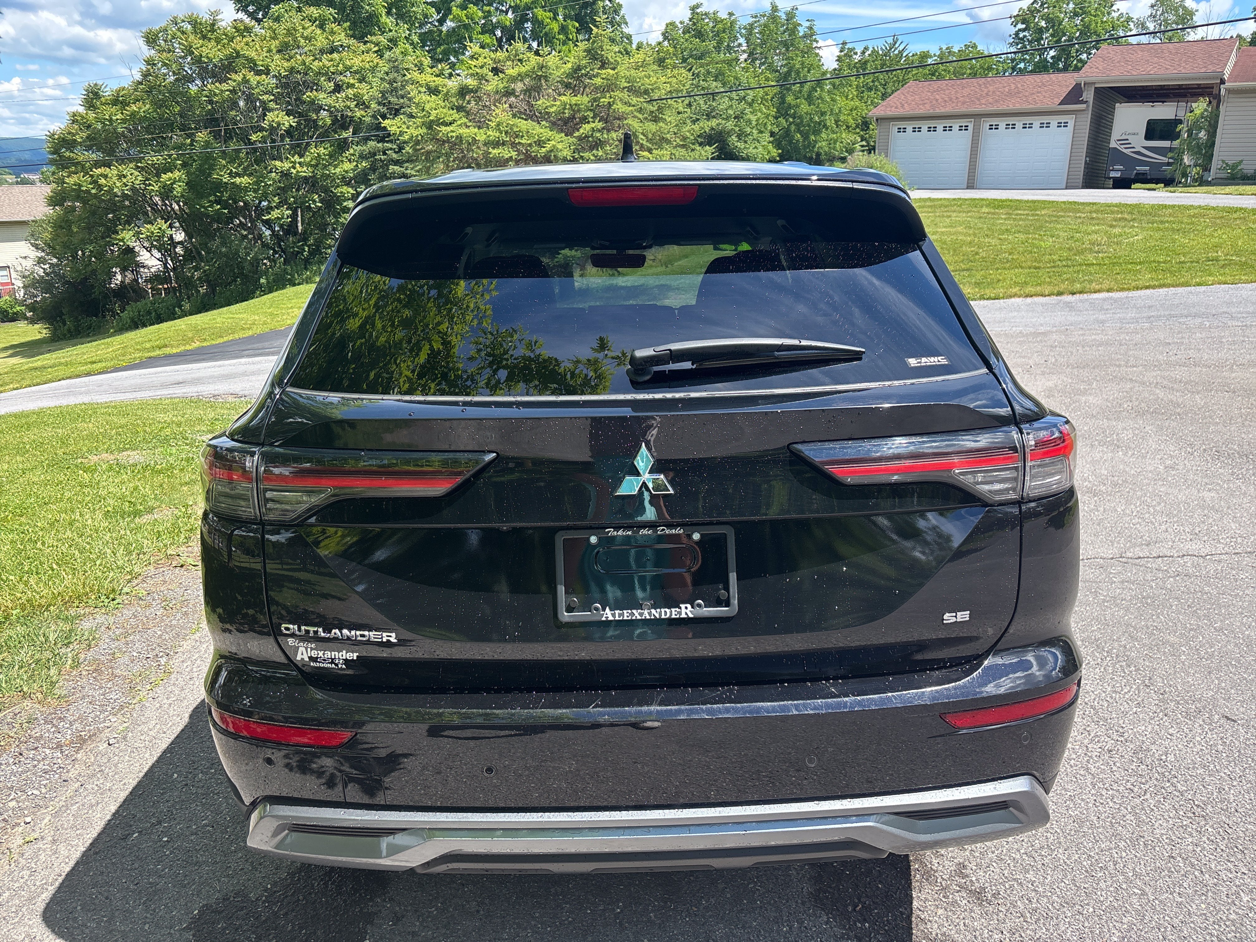 2025 Mitsubishi Outlander SE