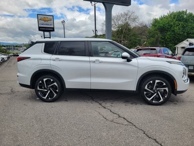 2024 Mitsubishi Outlander SE