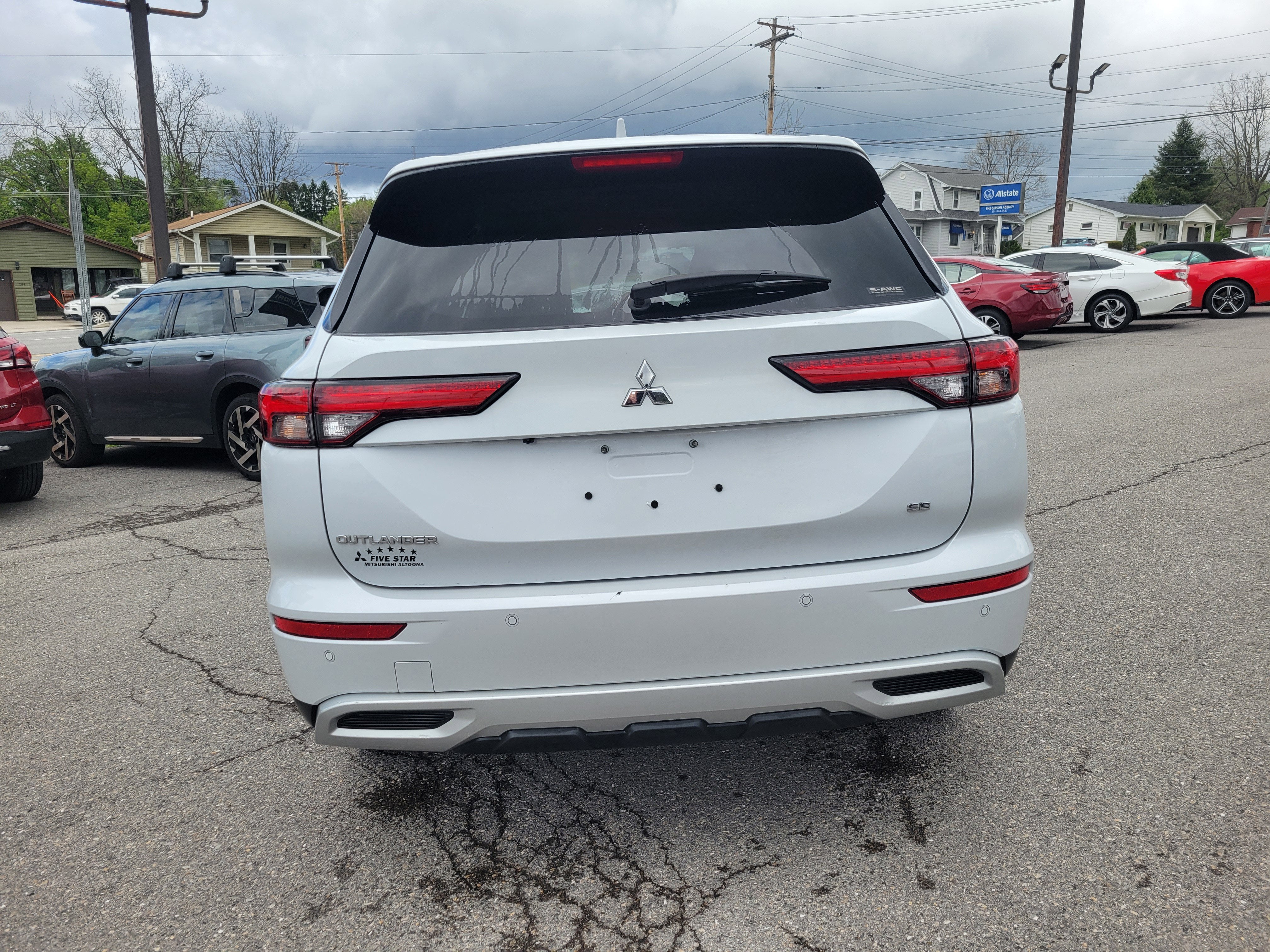 2024 Mitsubishi Outlander SE