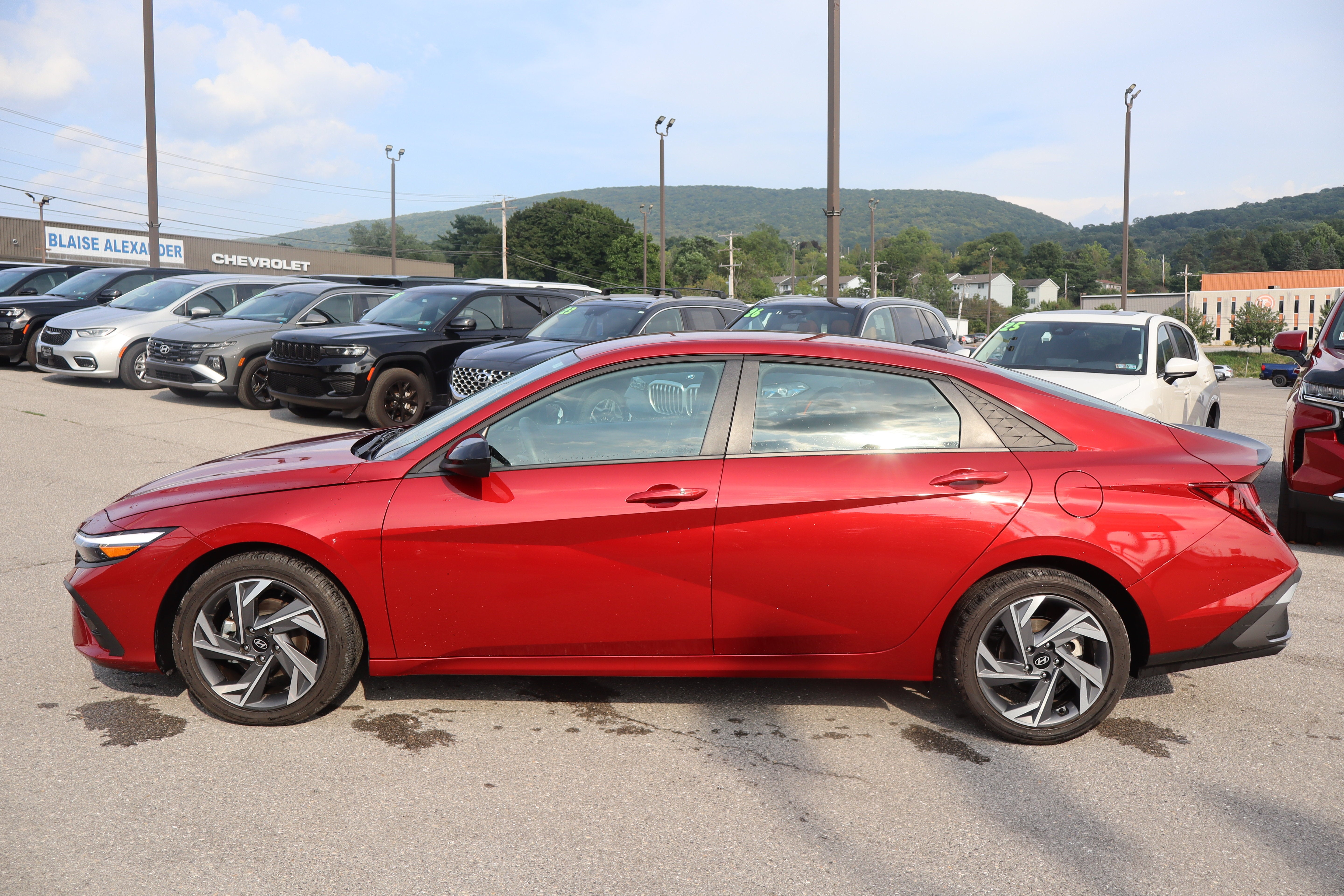 2025 Hyundai Elantra SEL Sport