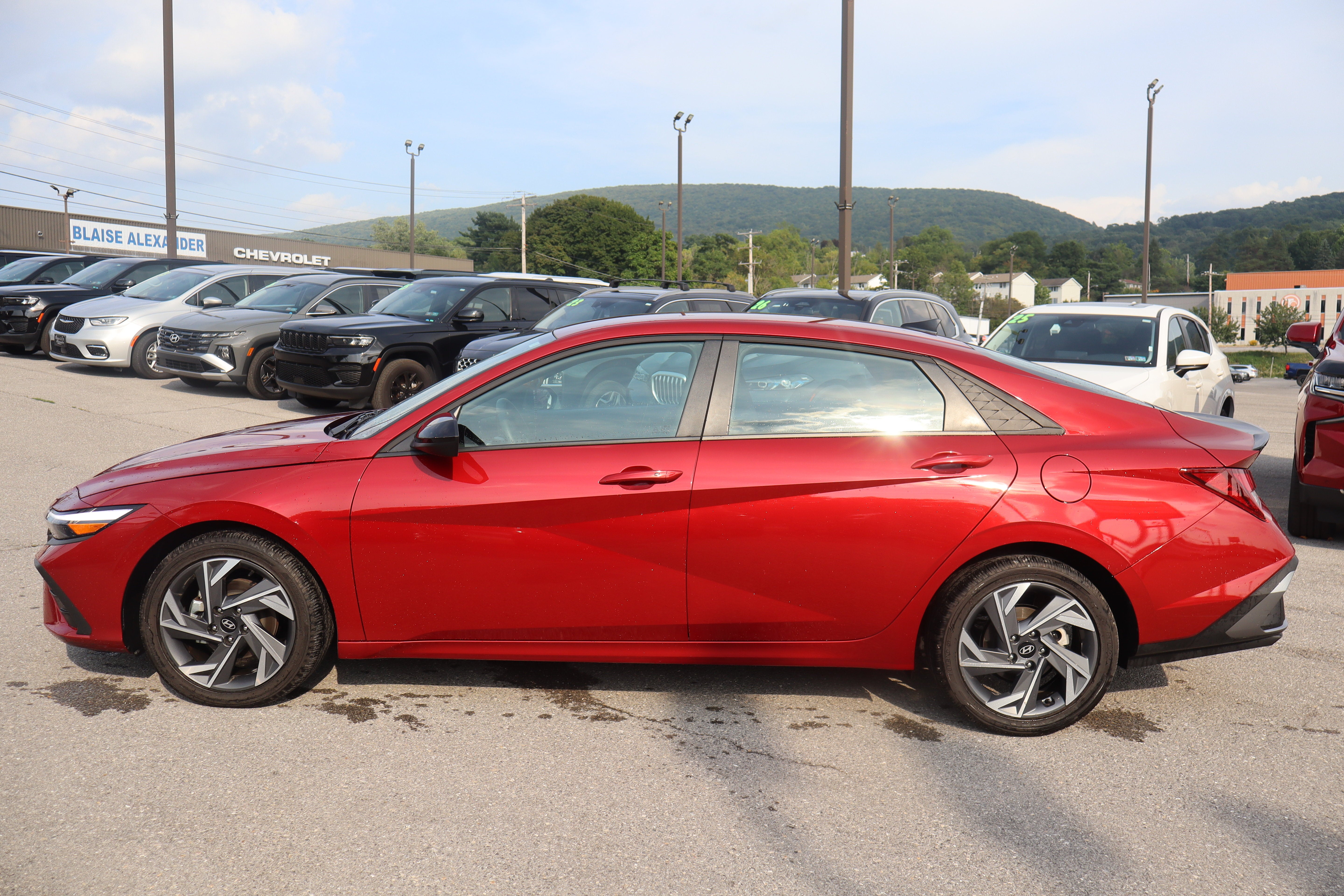 2025 Hyundai Elantra SEL Sport