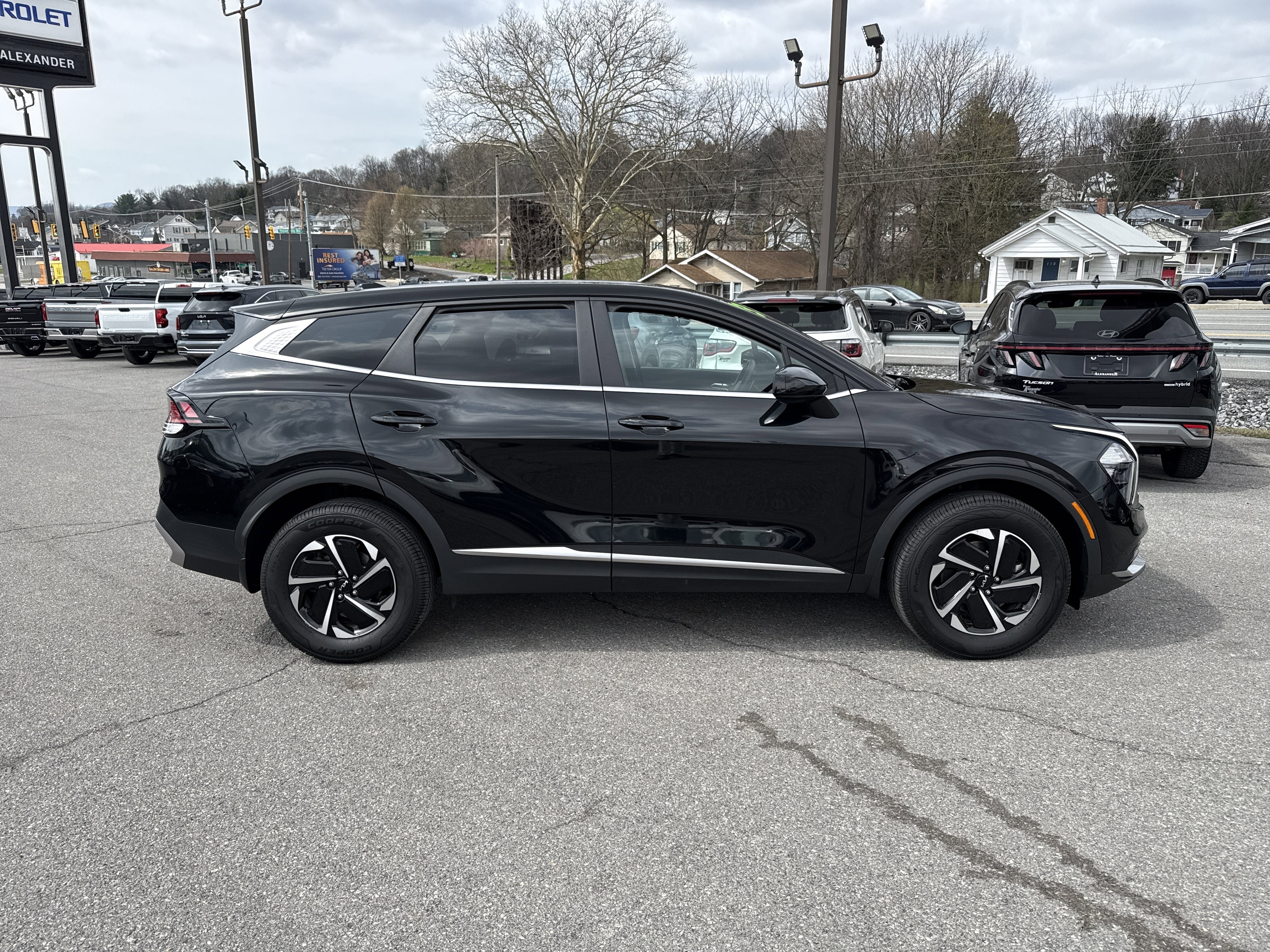 2023 Kia Sportage Hybrid LX