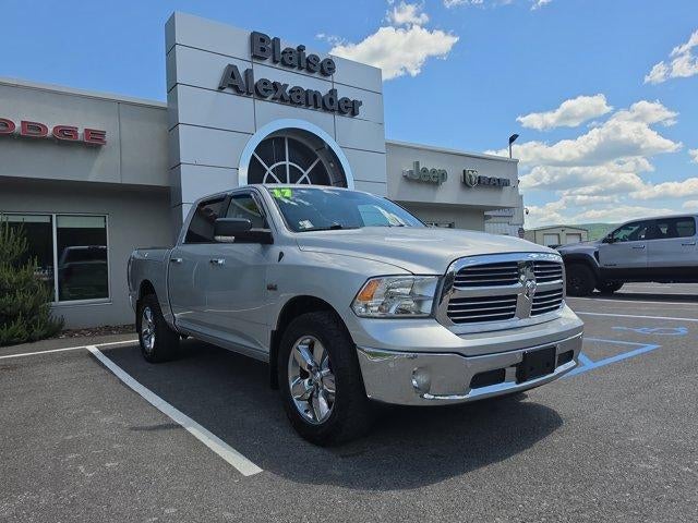 2017 RAM 1500 Lone Star 4x4 Crew Cab 5'7" Box