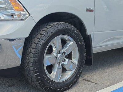2017 RAM 1500 Lone Star 4x4 Crew Cab 5'7" Box